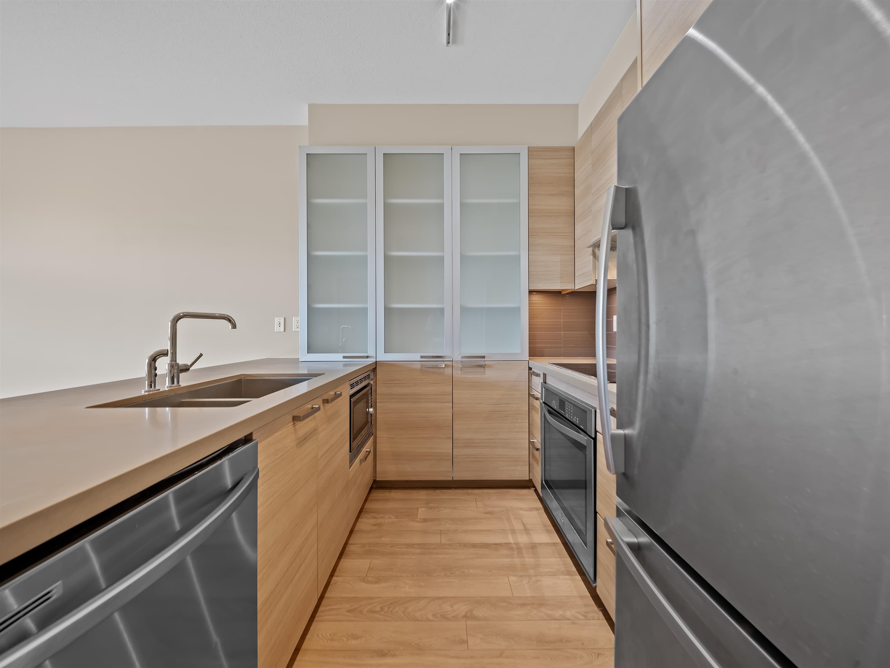 215 - 3606 Aldercrest Drive, North Vancouver, V7G 0A3 — photo 3
