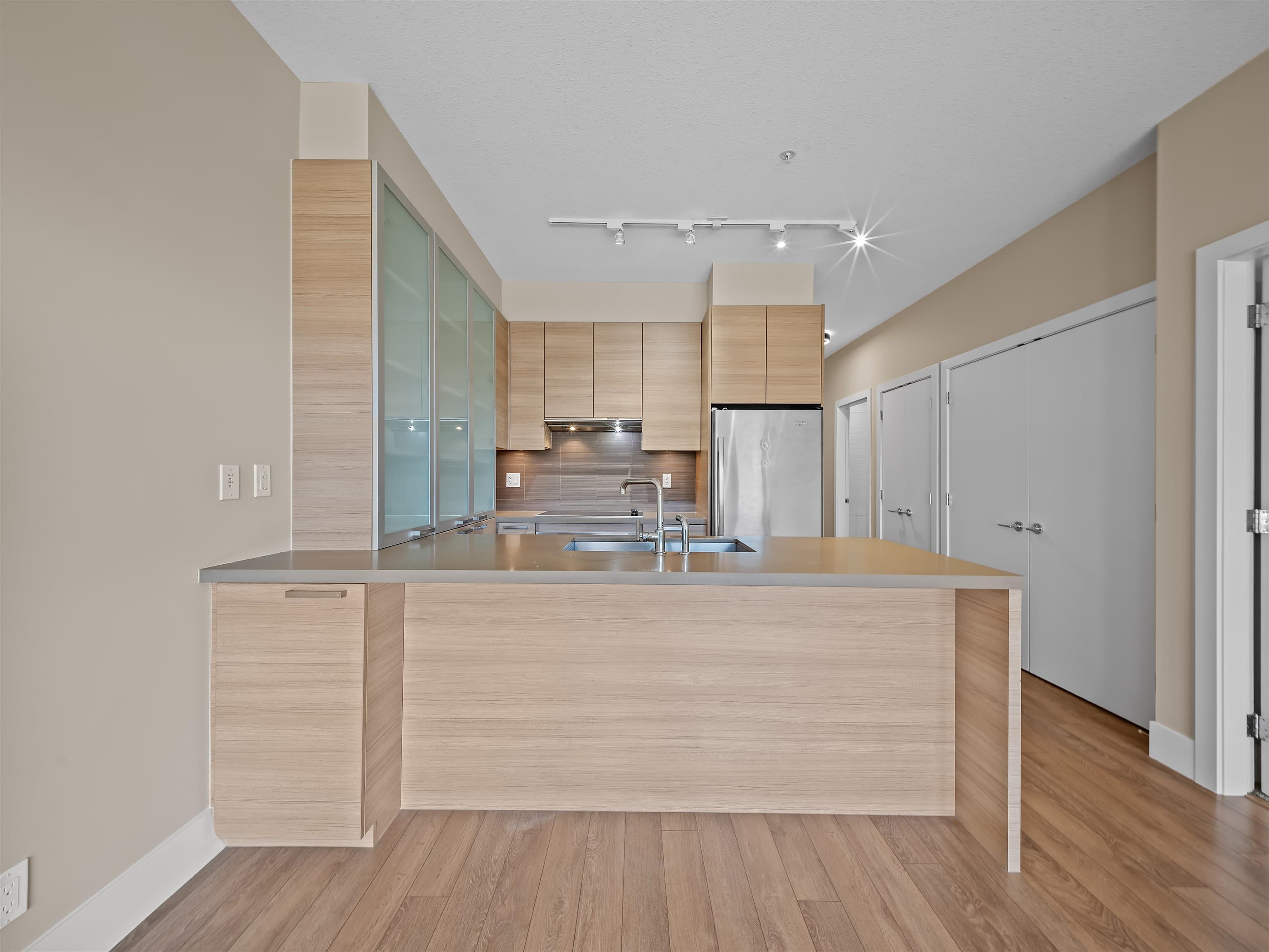 215 - 3606 Aldercrest Drive, North Vancouver, V7G 0A3 — photo 5