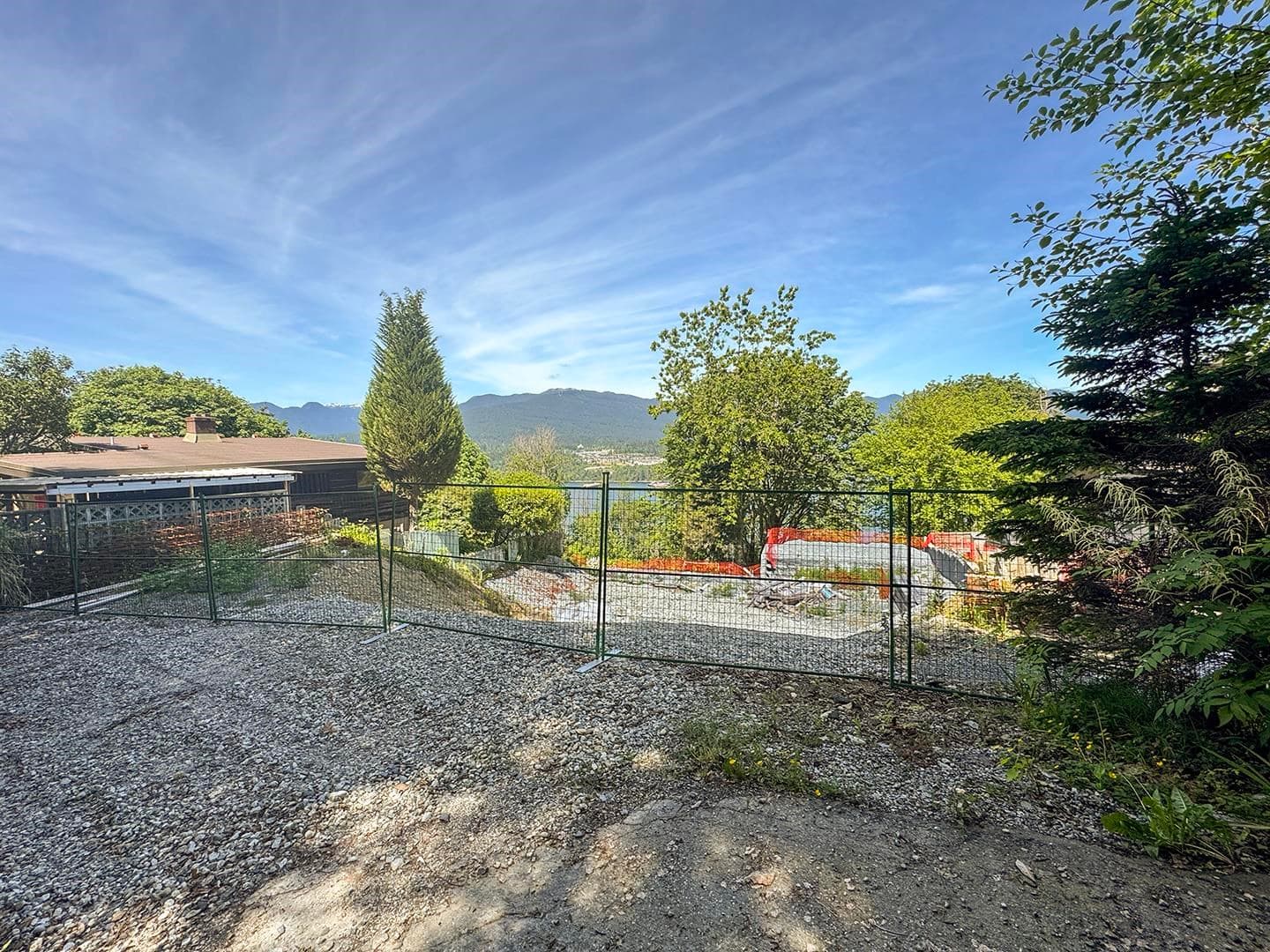 5645 Highfield Drive, Burnaby, V5B 1E4 — photo 3