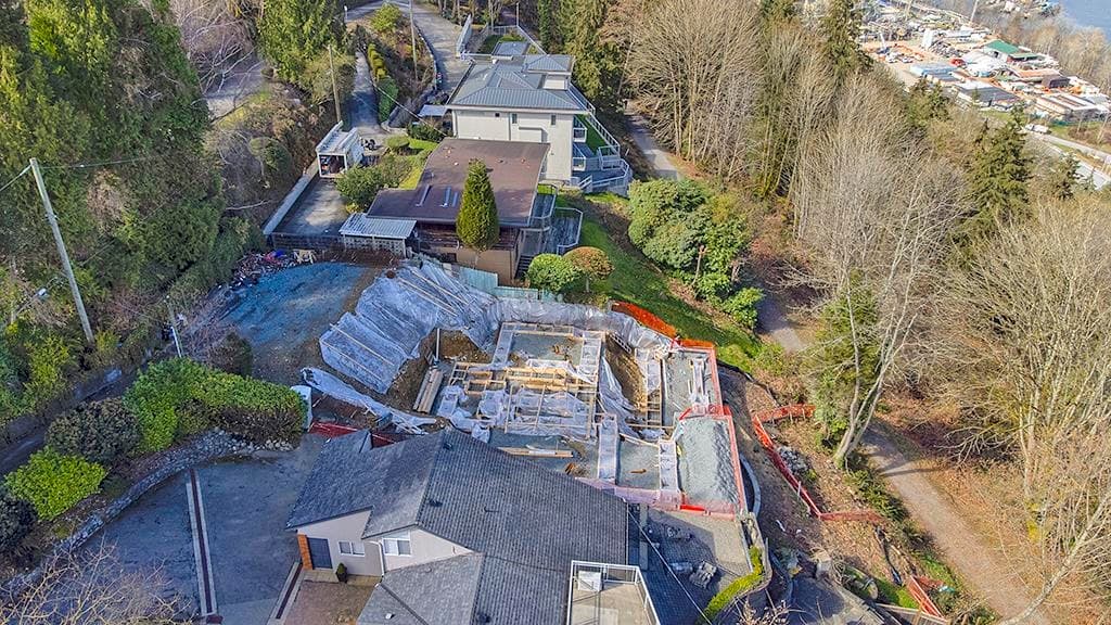 5645 Highfield Drive, Burnaby, V5B 1E4 — photo 5