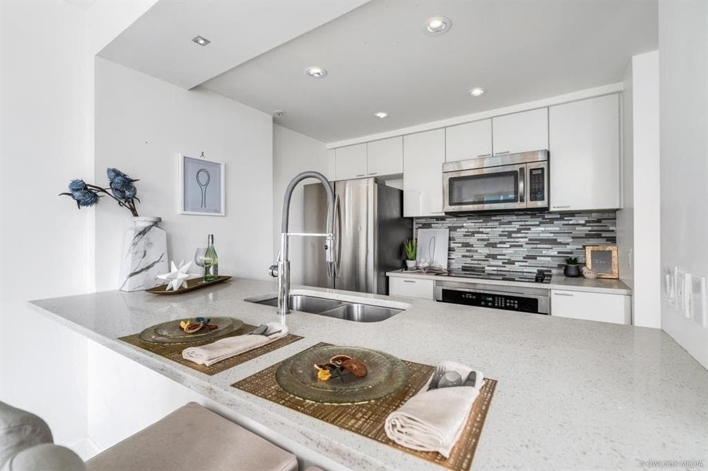 9xx - 1200 Alberni Street, Vancouver