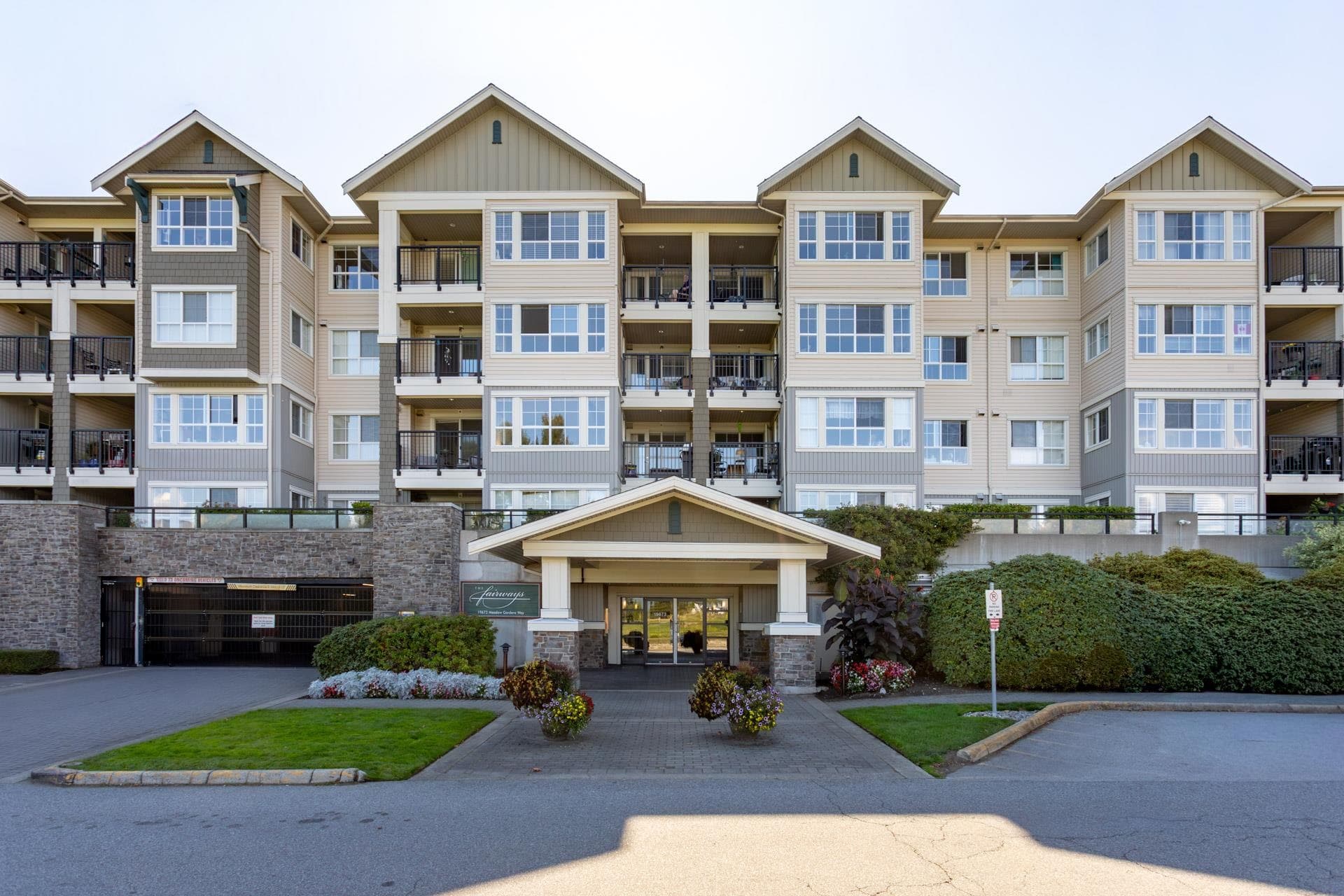 227 - 19673 Meadow Gardens Way, Pitt Meadows, V3Y 0A1 — photo 1