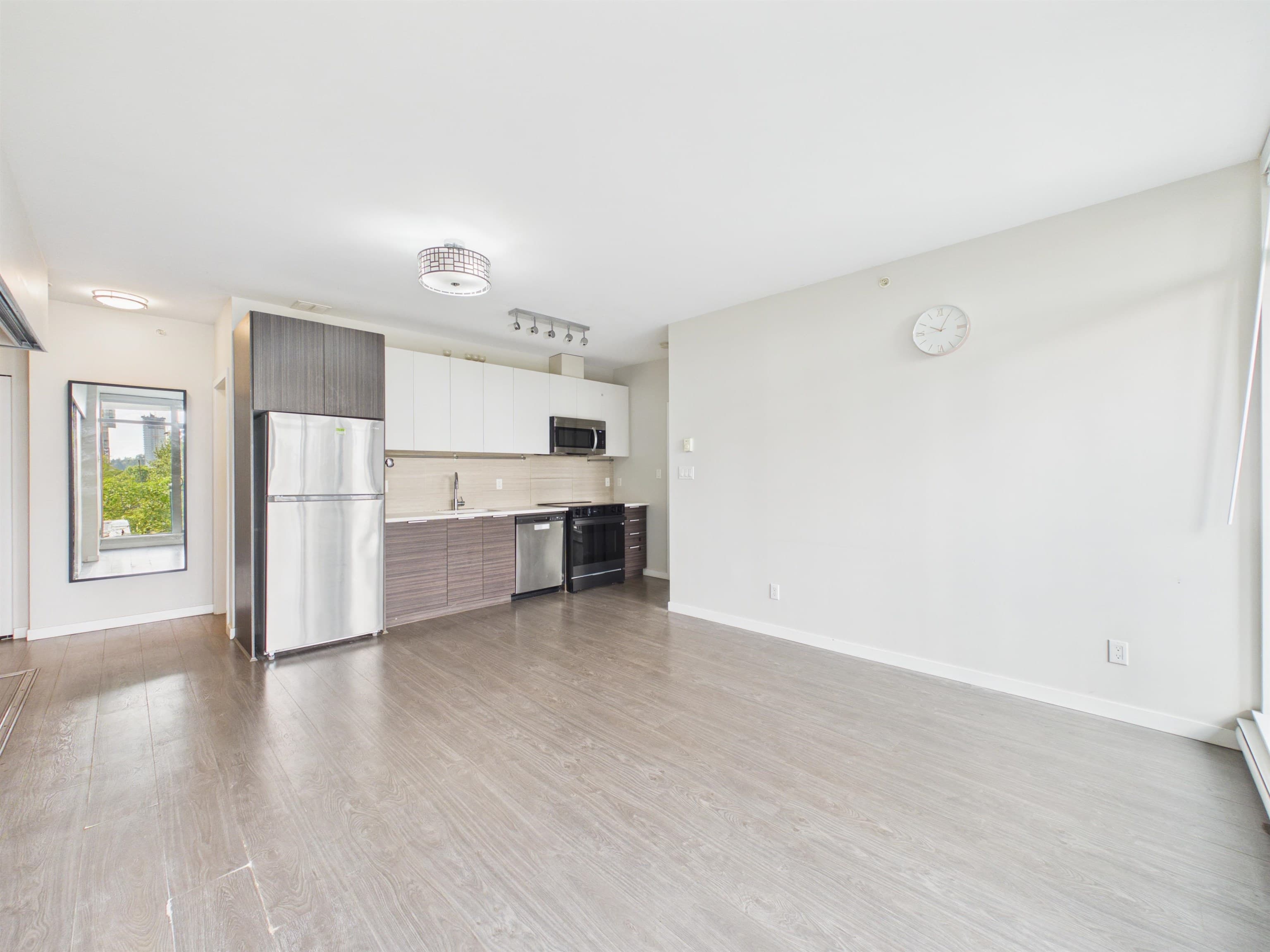 202 - 13303 103a Avenue, Surrey, V3T 0K6 — photo 4