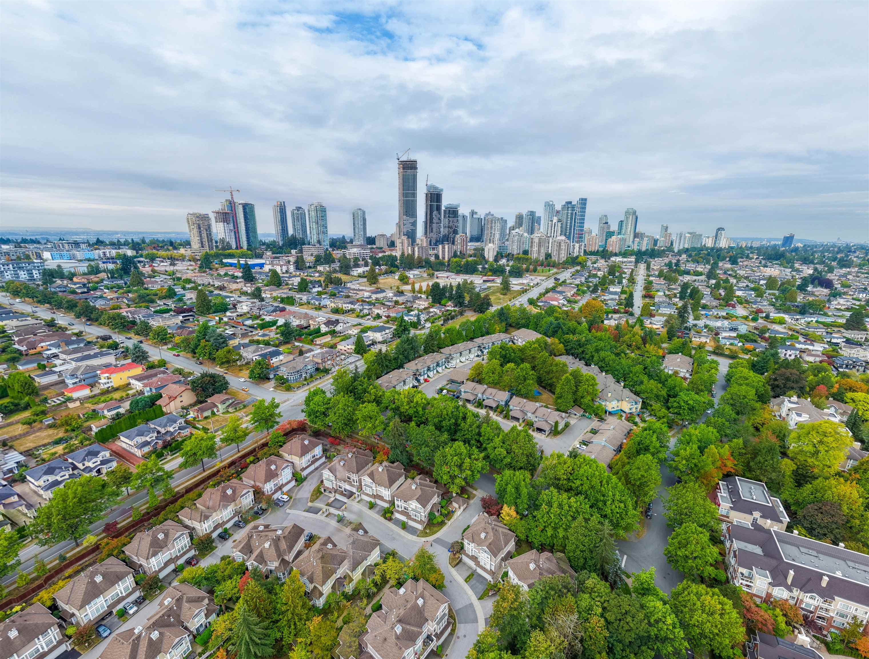 2 - 5950 Oakdale Road, Burnaby, V5H 4R5 — photo 4
