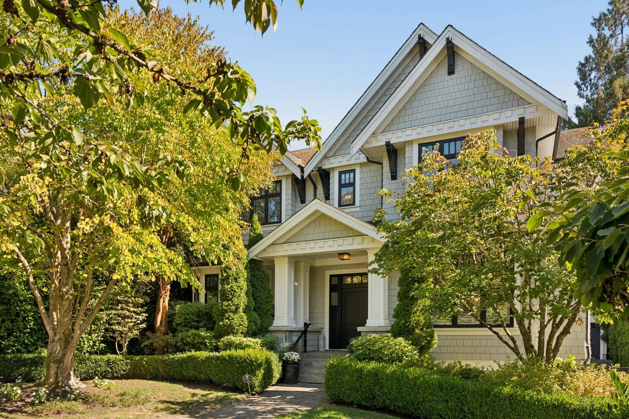 5562 Crown Street, Vancouver, V6N 2B5 — photo 1