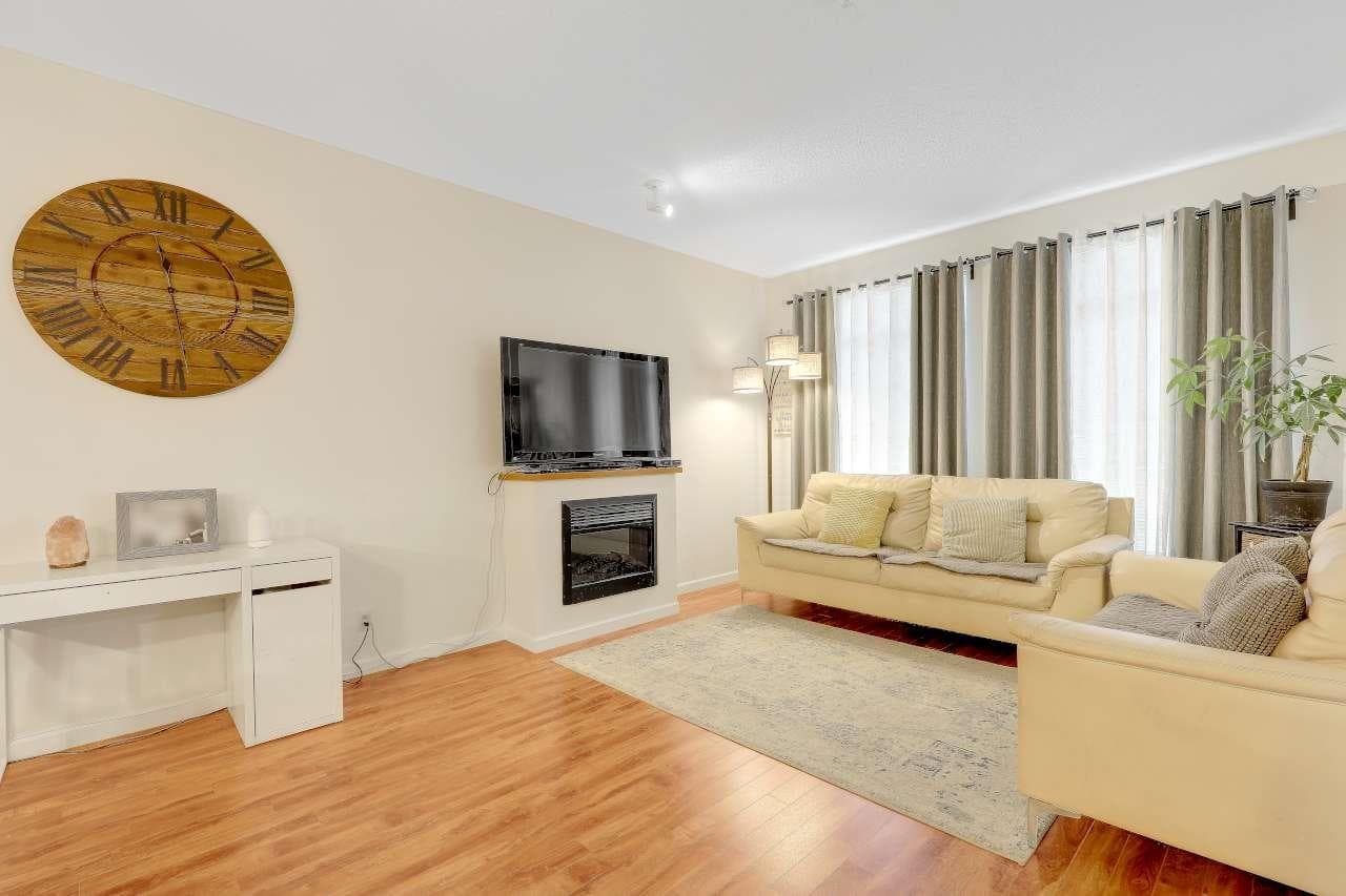 229 - 15380 102a Avenue, Surrey, V3R 0B3 — photo 5