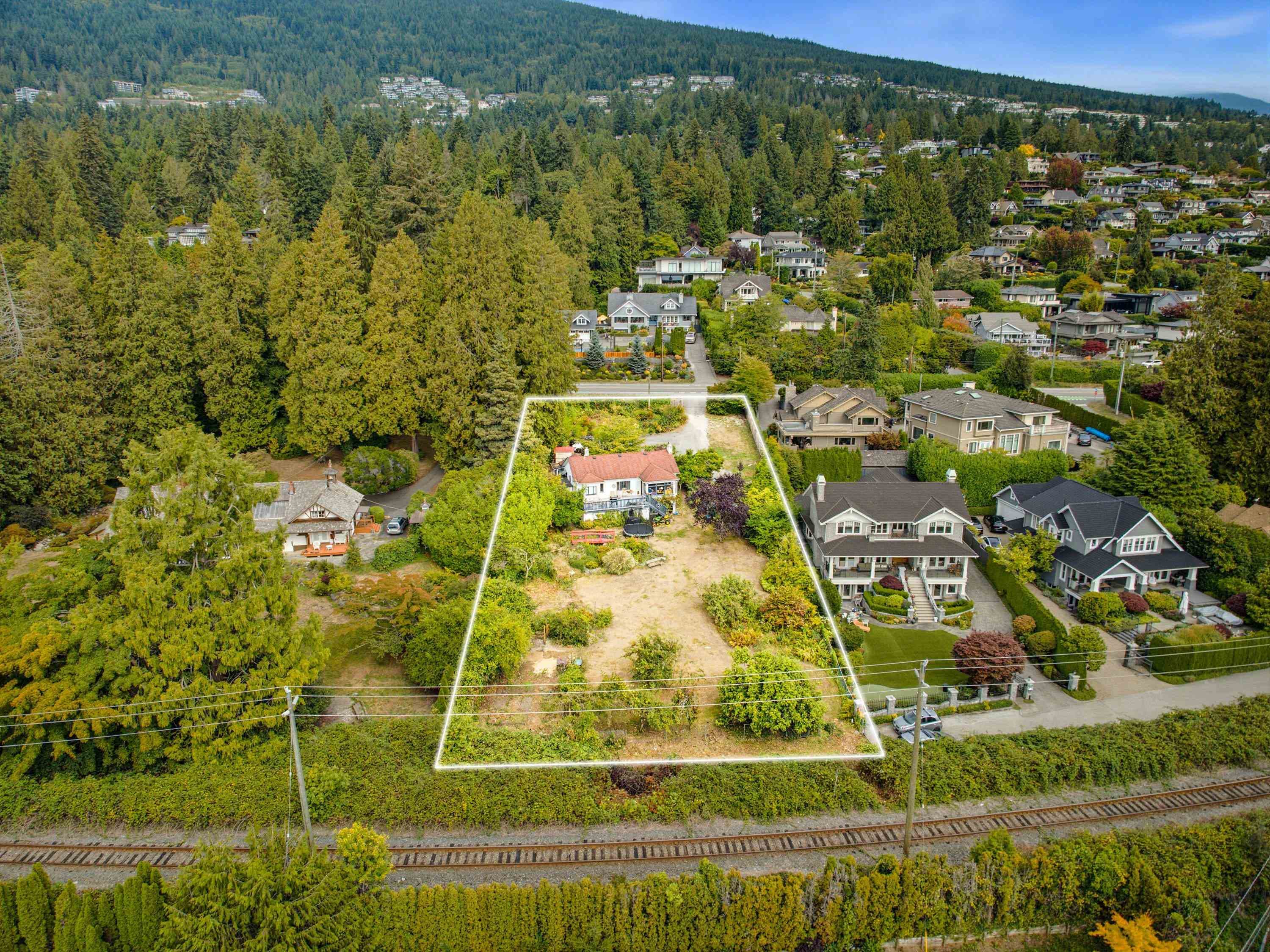 2820 Marine Drive, West Vancouver, V7V 1L9 — photo 3