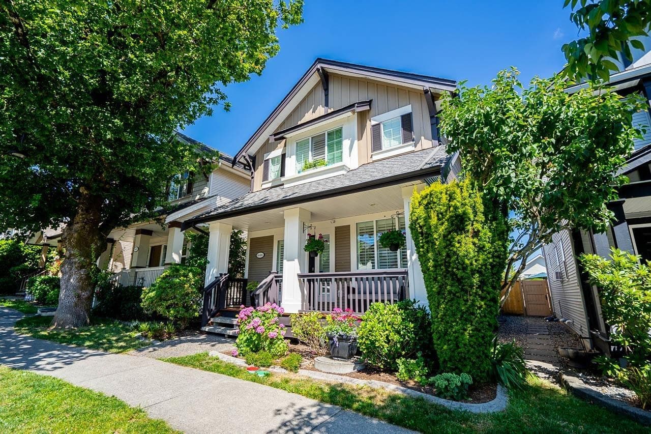 16581 60 Avenue, Surrey, V3S 1S7 — photo 1
