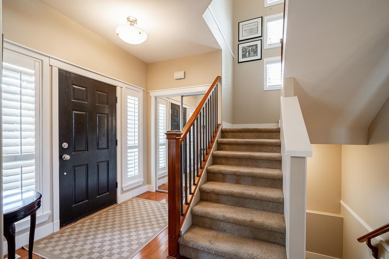 16581 60 Avenue, Surrey, V3S 1S7 — photo 5