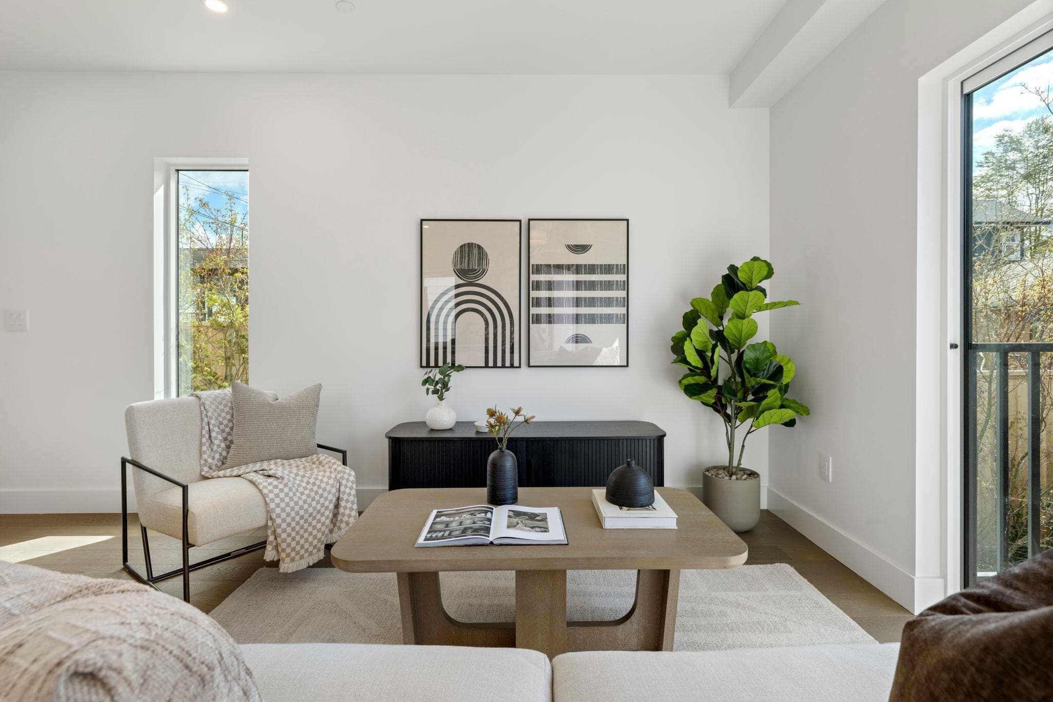 1 - 328 W 14th Street, North Vancouver, V7M 1P6 — photo 2