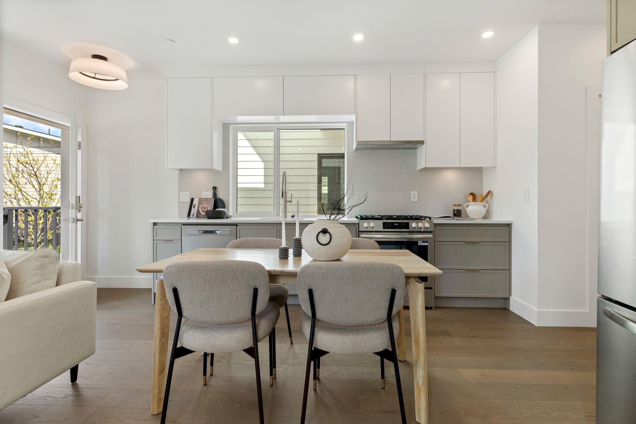 1 - 328 W 14th Street, North Vancouver, V7M 1P6 — photo 5