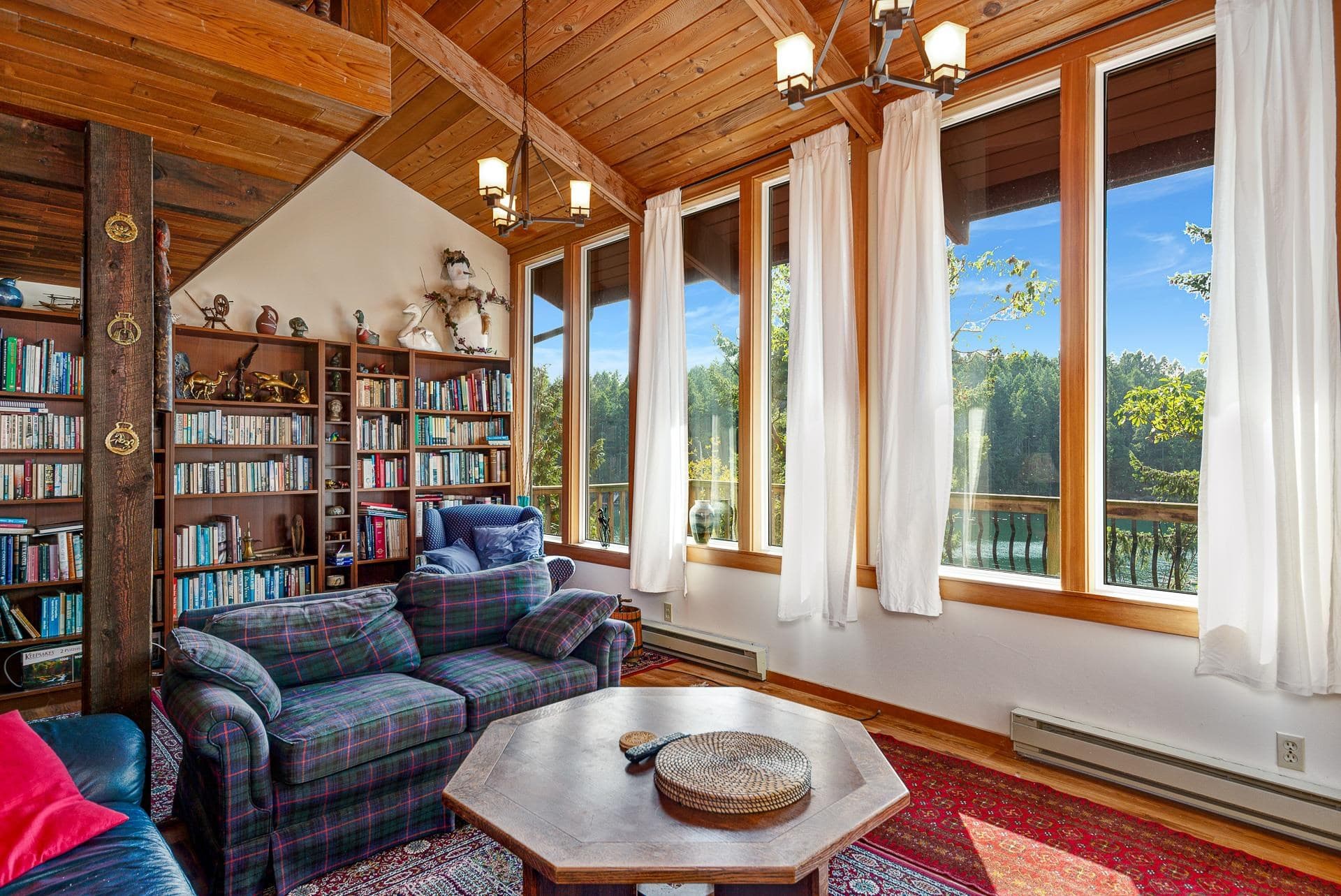250 Leighton Lane, Mayne Island, V0N 2J2 — photo 3