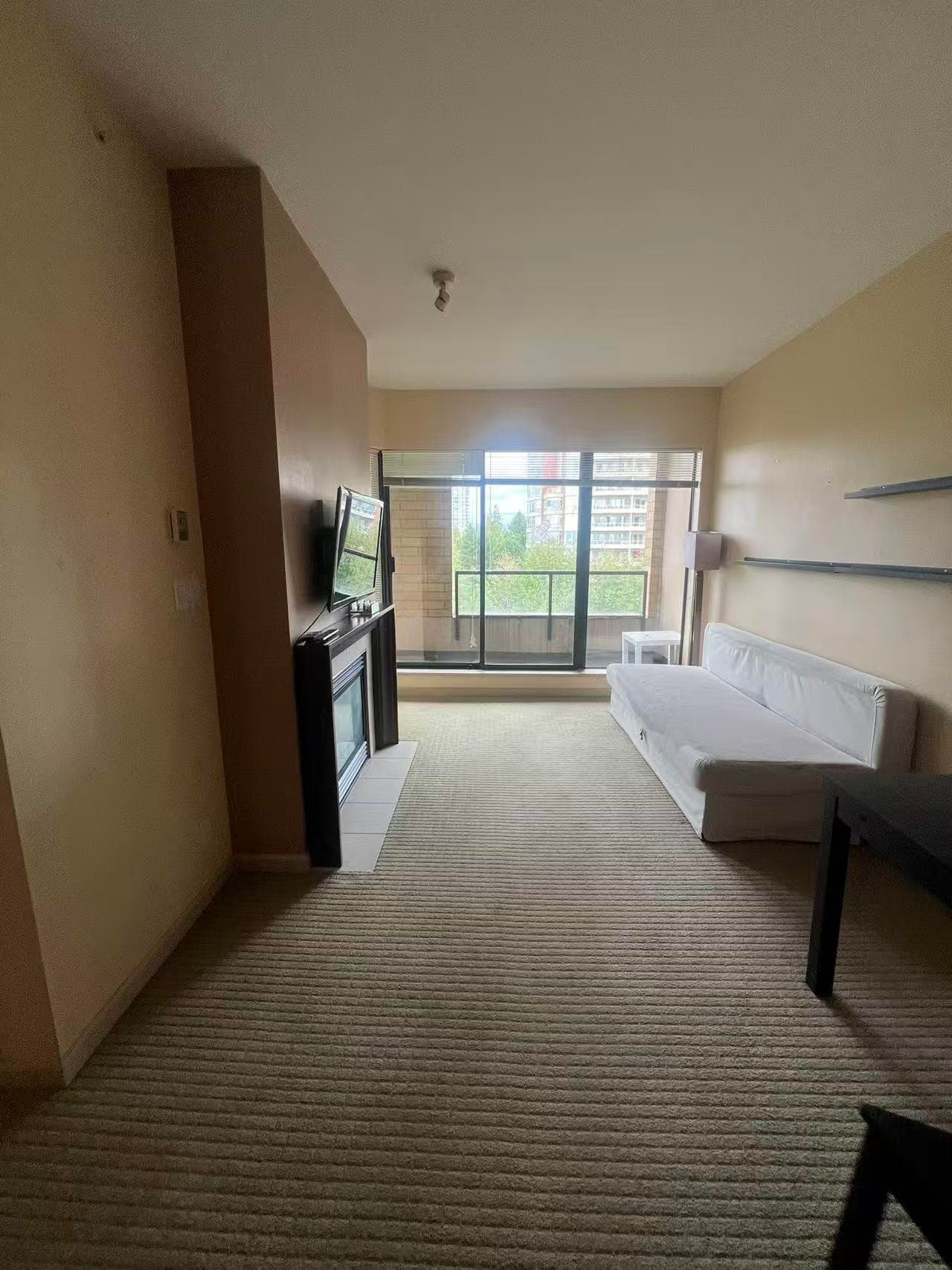 608 - 7368 Sandborne Avenue, Burnaby, V3N 5C5 — photo 3