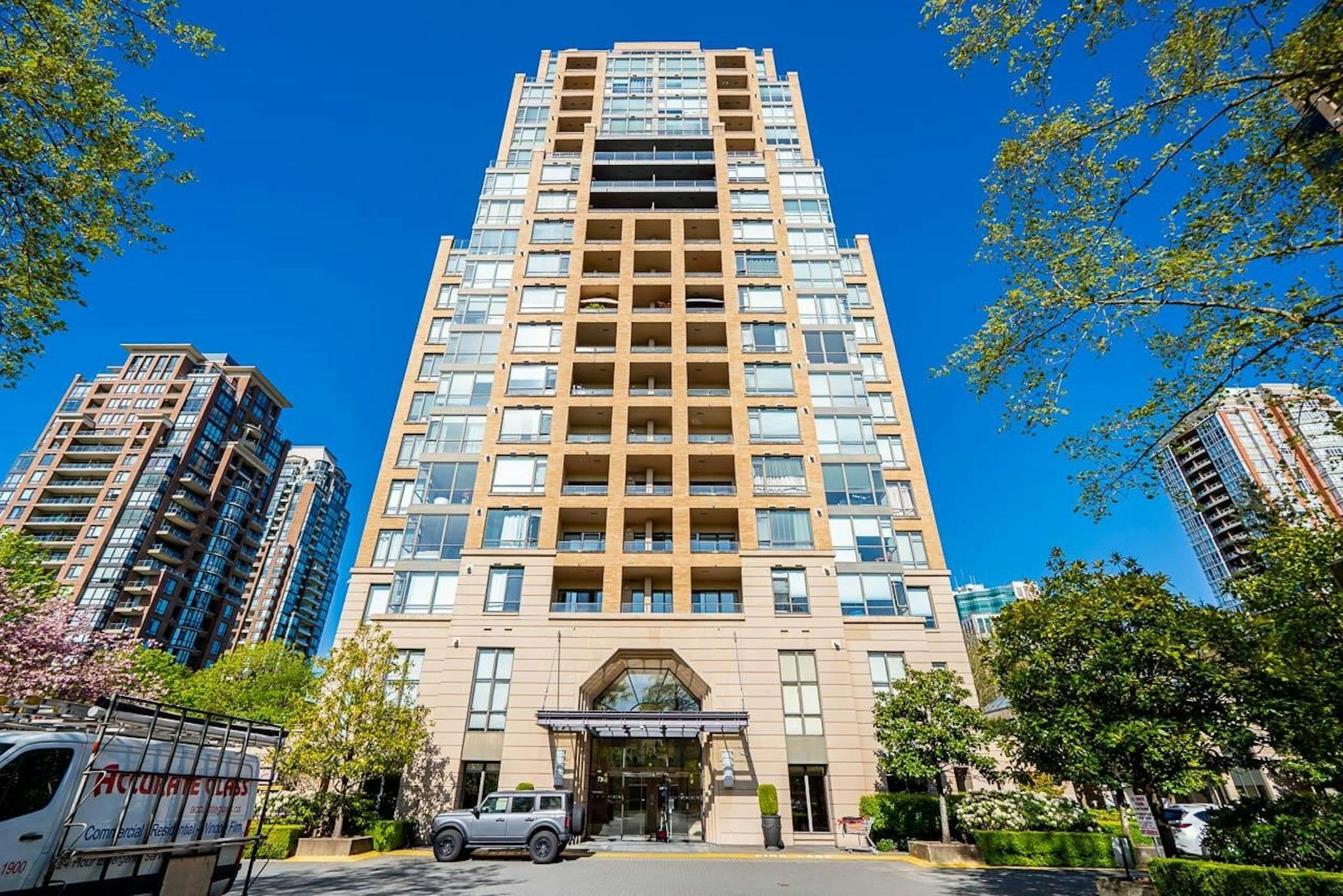 608 - 7368 Sandborne Avenue, Burnaby