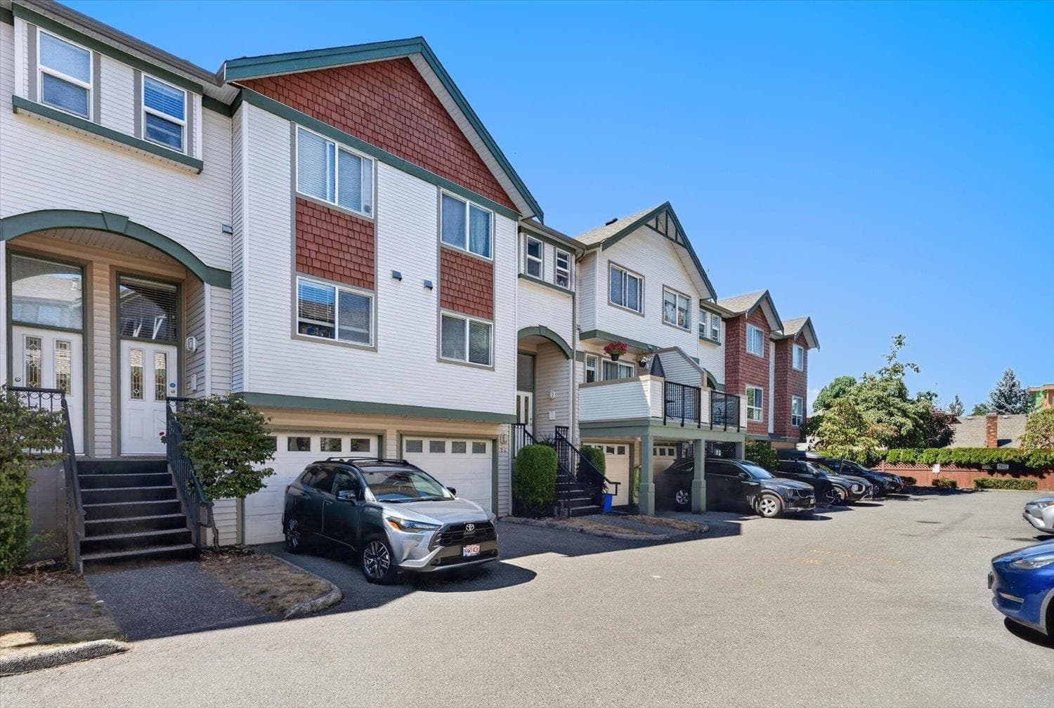 24 - 9470 Hazel Street, Chilliwack, V2P 5N1 — photo 1
