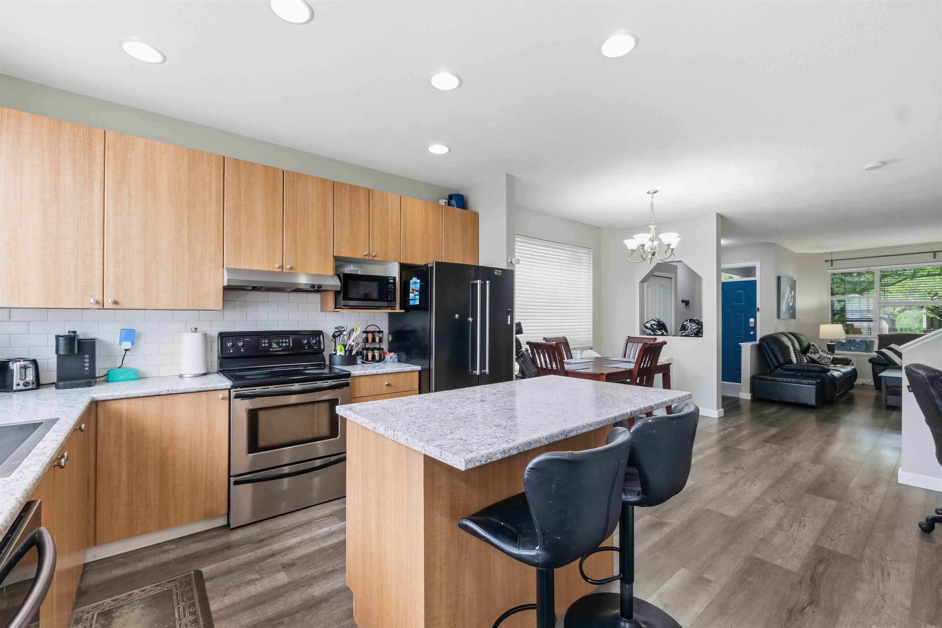 10288 243 Street, Maple Ridge, V2W 1Y2 — photo 4