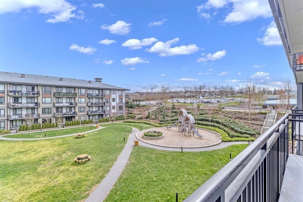 305 - 31158 Westridge Place, Abbotsford, V2T 0K5 — photo 1