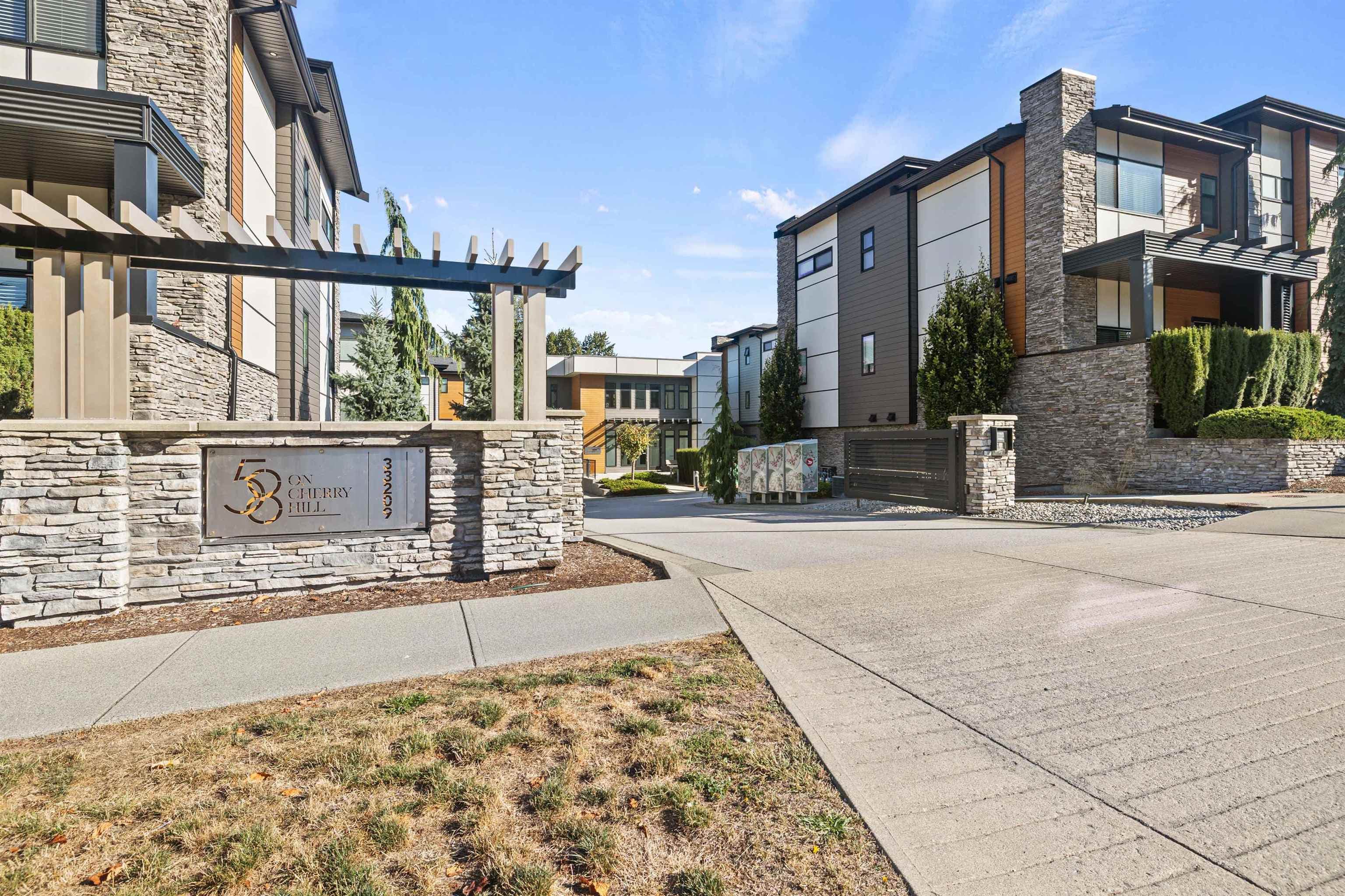 11 - 33209 Cherry Avenue, Mission