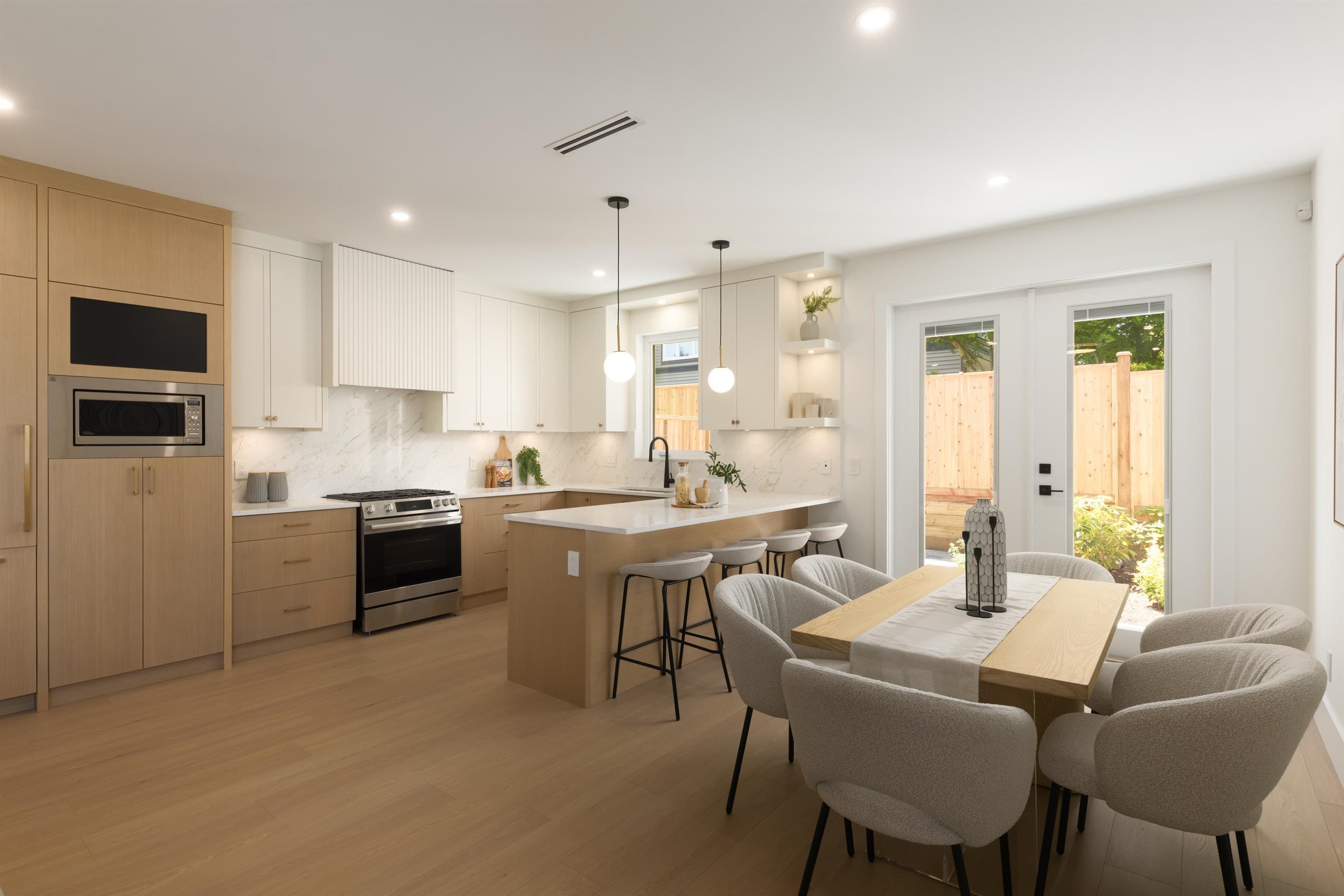 4 - 6525 Dufferin Avenue, Burnaby, V5H 3T2 — photo 1