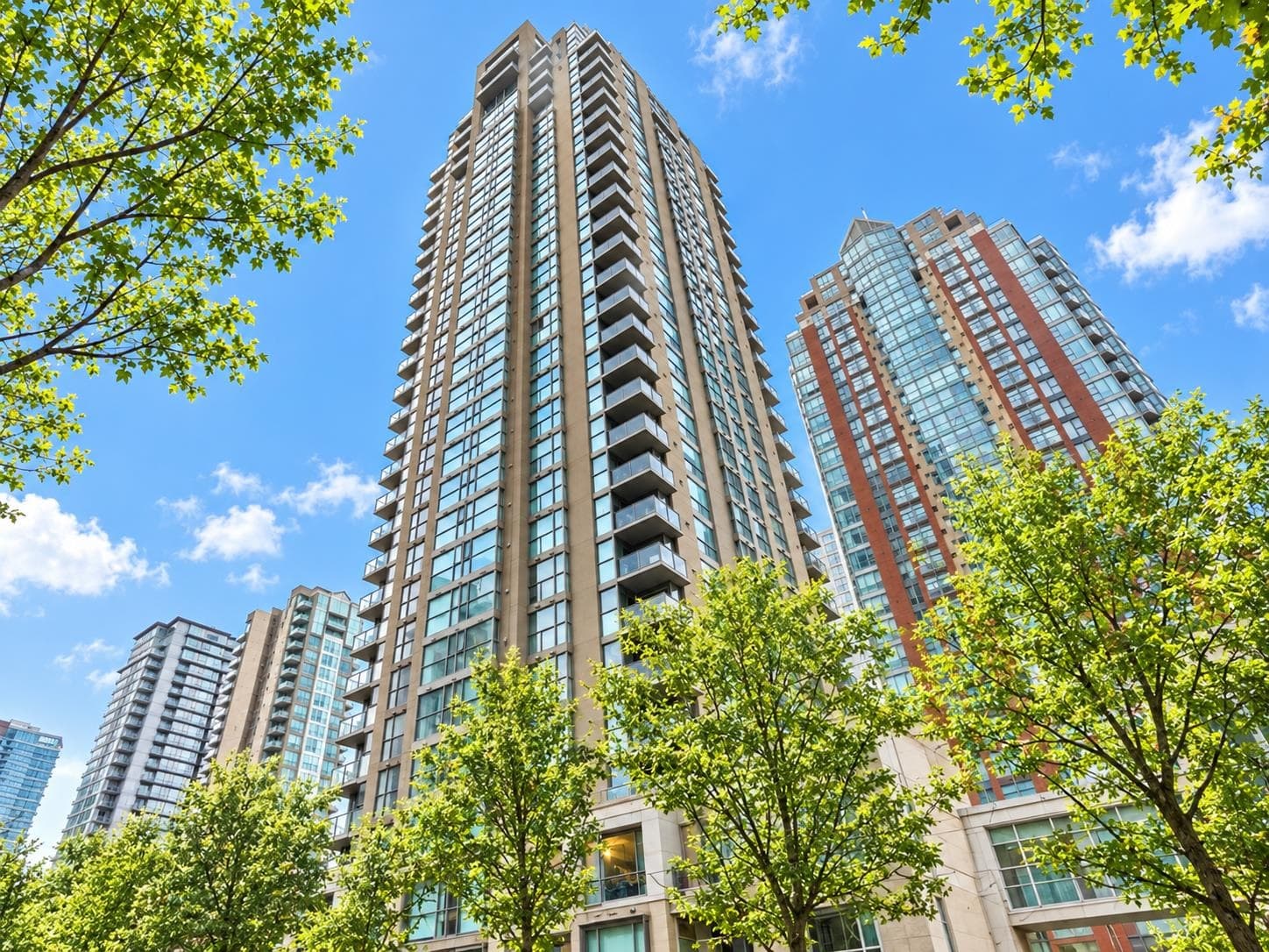 2607 - 928 Richards Street, Vancouver, V6B 6P6 — photo 1