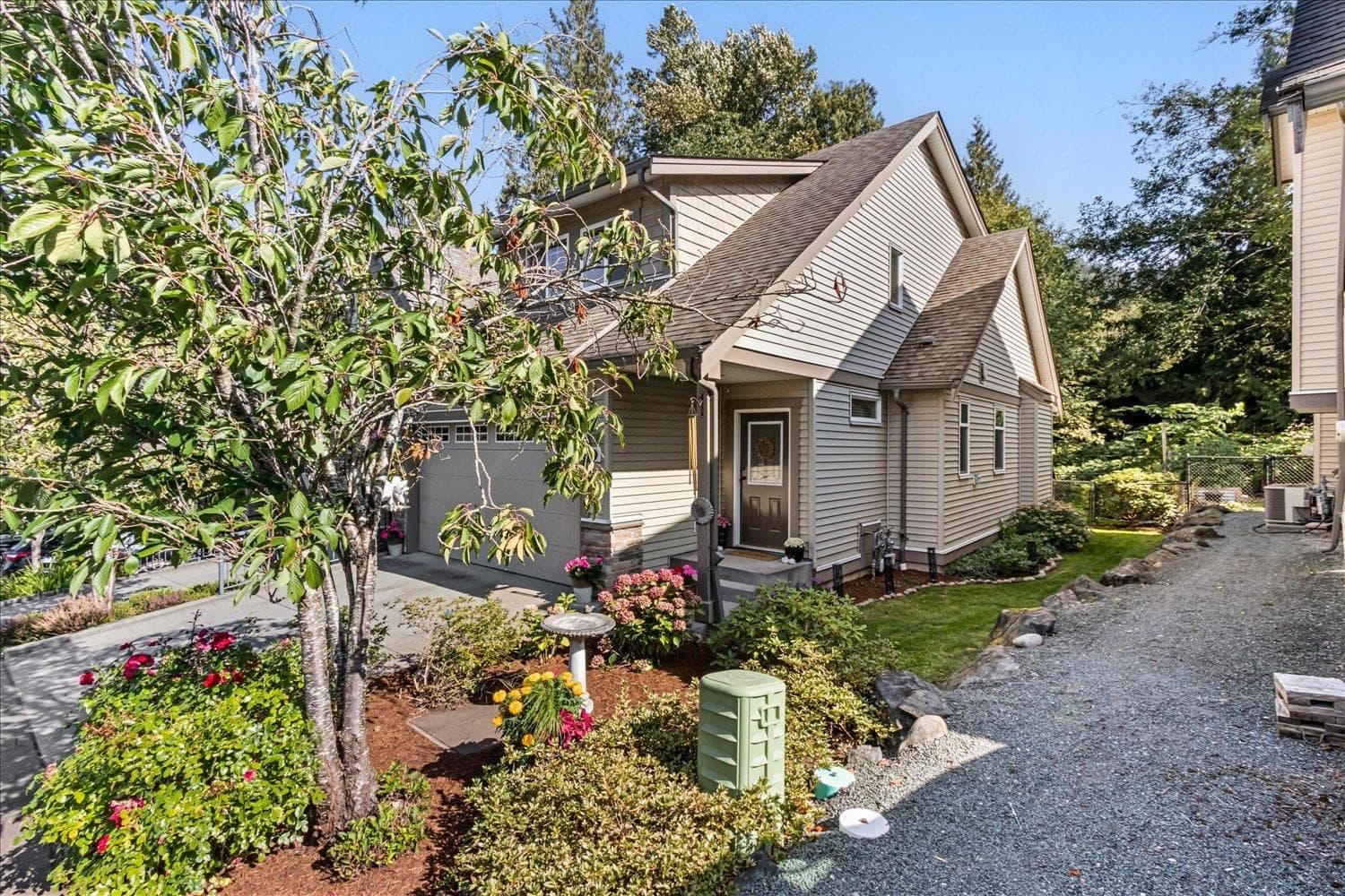 28 - 46791 Hudson Road, Chilliwack, V2R 0L5 — photo 2