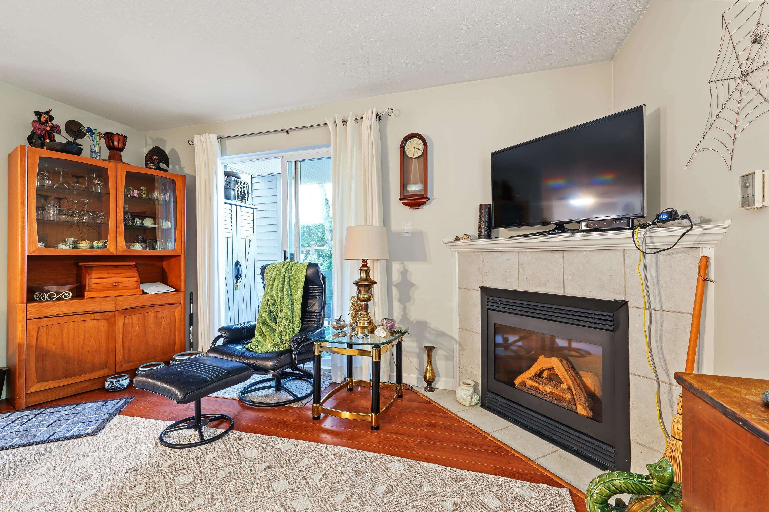 109 - 1588 Best Street, White Rock, V4B 4G1 — photo 3