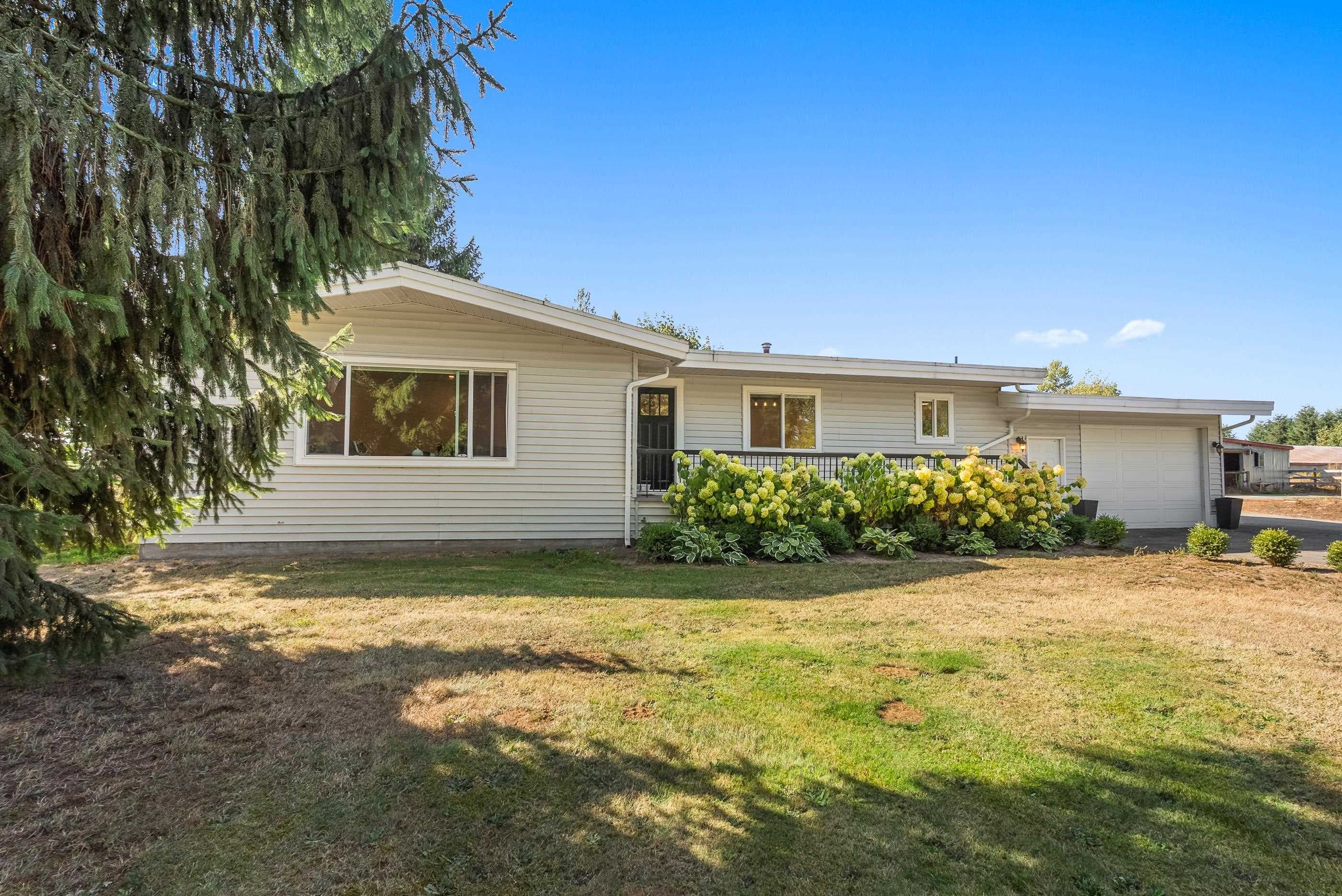 2481 Lefeuvre Road, Abbotsford, V4X 1E3 — photo 2