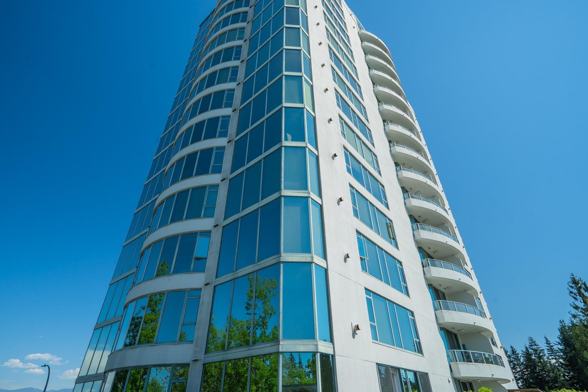 302 - 32330 South Fraser Way, Abbotsford, V2T 1X1 — photo 1