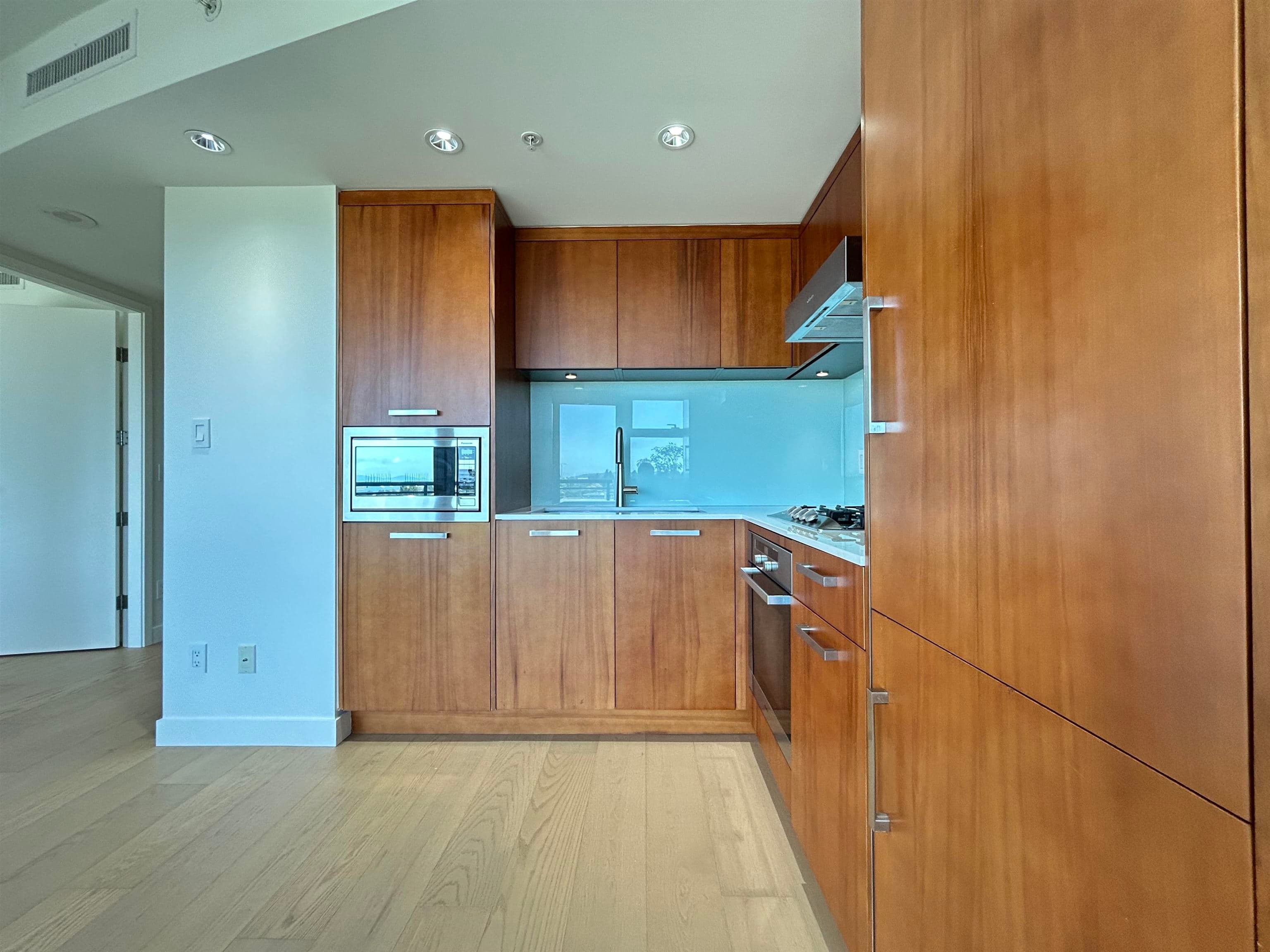 1102 - 1565 West 6th Avenue, Vancouver, V6J 1R1 — photo 2
