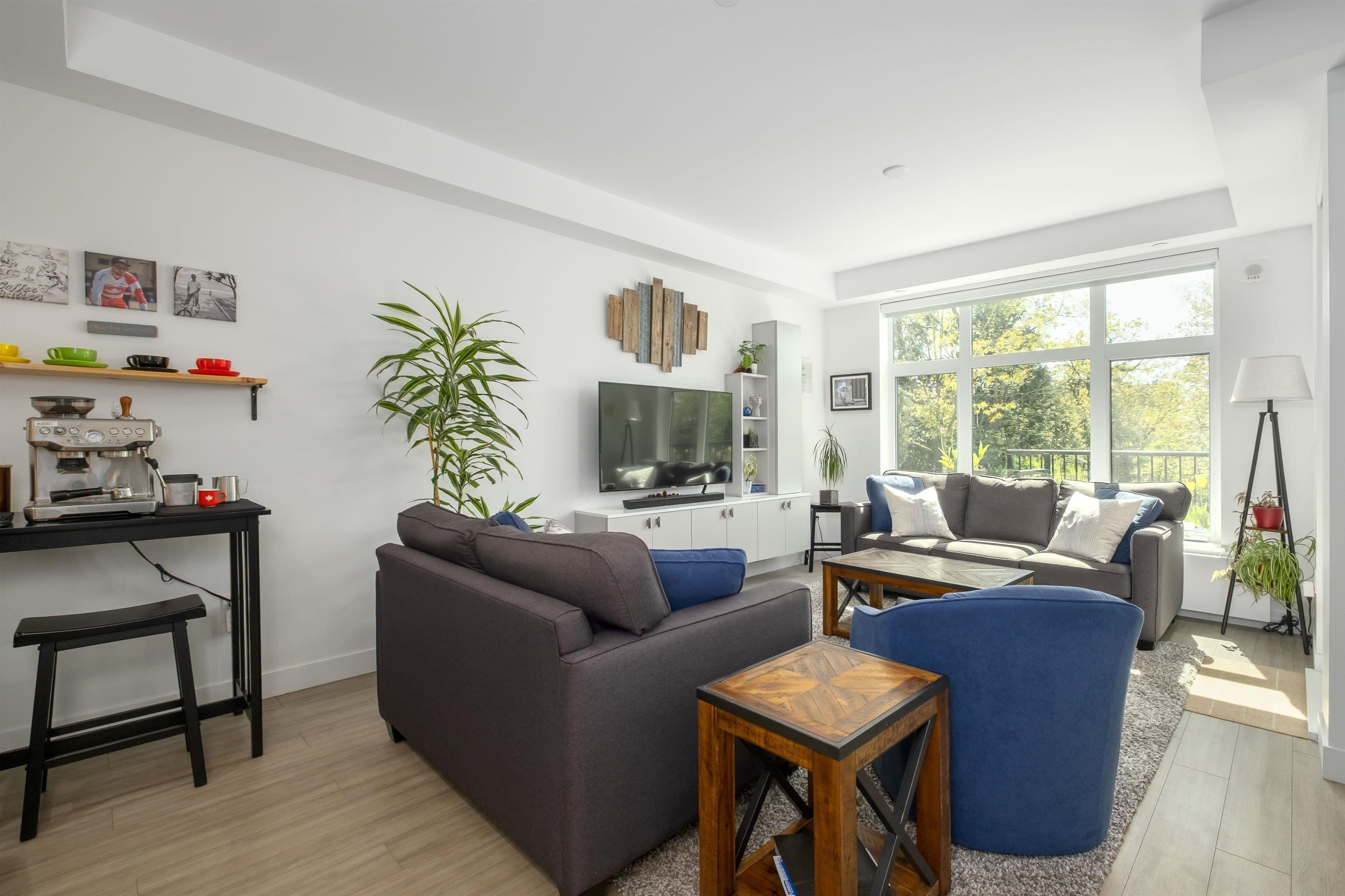 111 - 747 E 3rd Street, North Vancouver, V7L 1G8 — photo 2