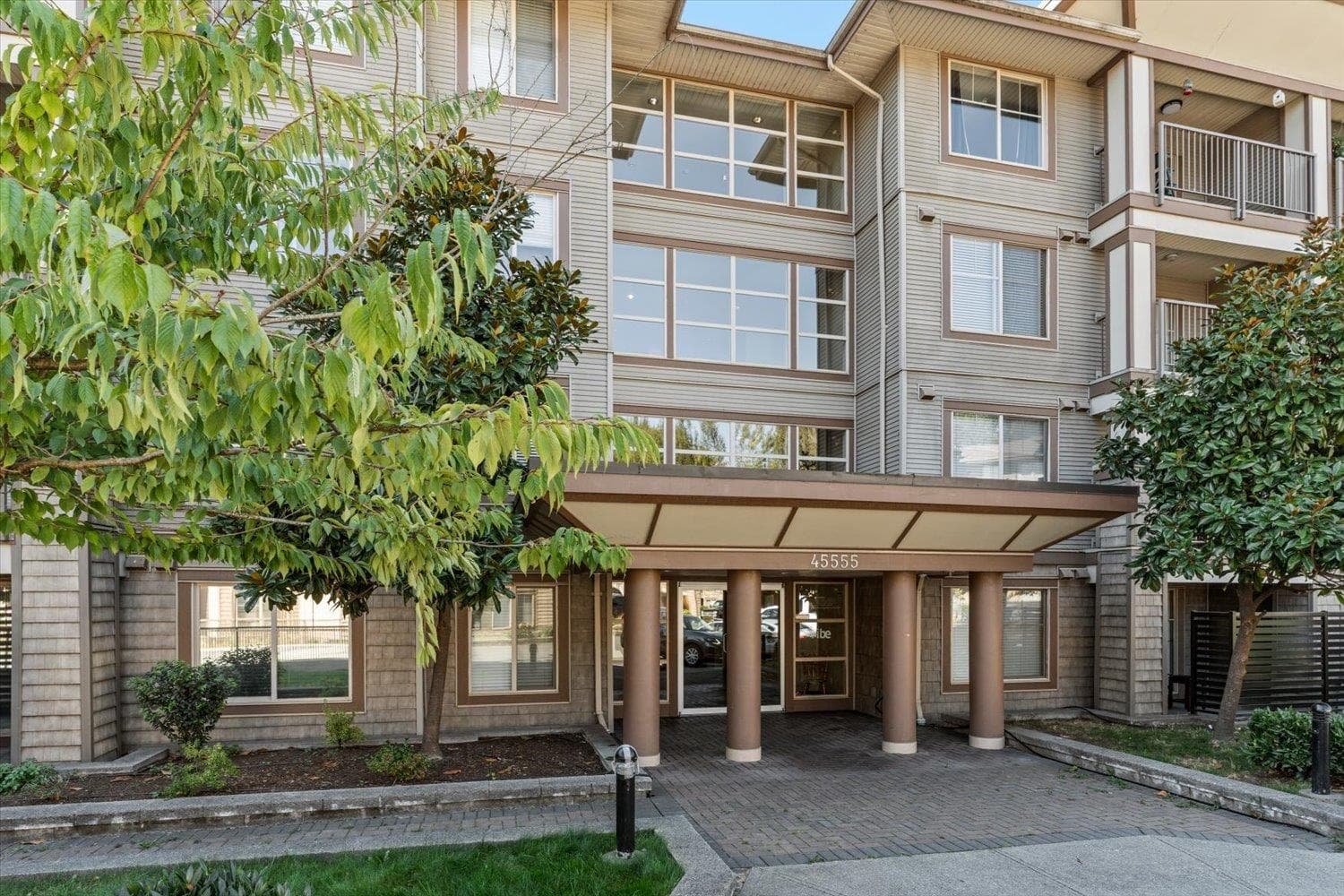 405 - 45555 Yale Road, Chilliwack, V2P 0A9 — photo 1