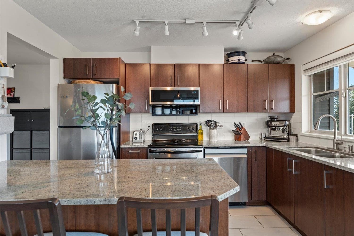 405 - 45555 Yale Road, Chilliwack, V2P 0A9 — photo 5
