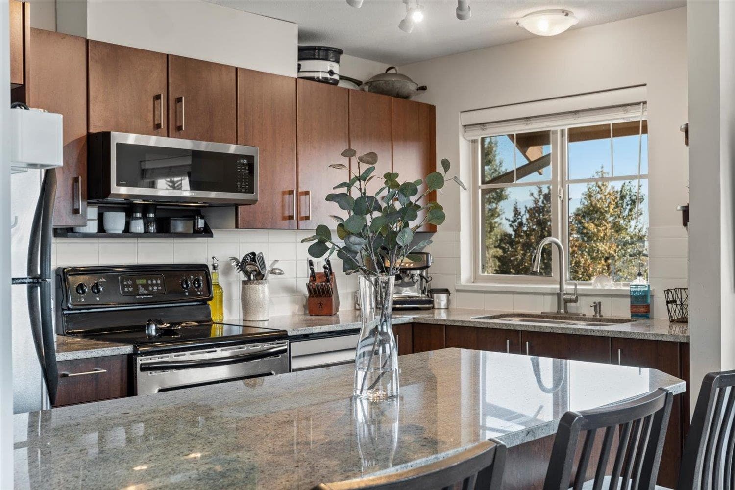 405 - 45555 Yale Road, Chilliwack, V2P 0A9 — photo 4