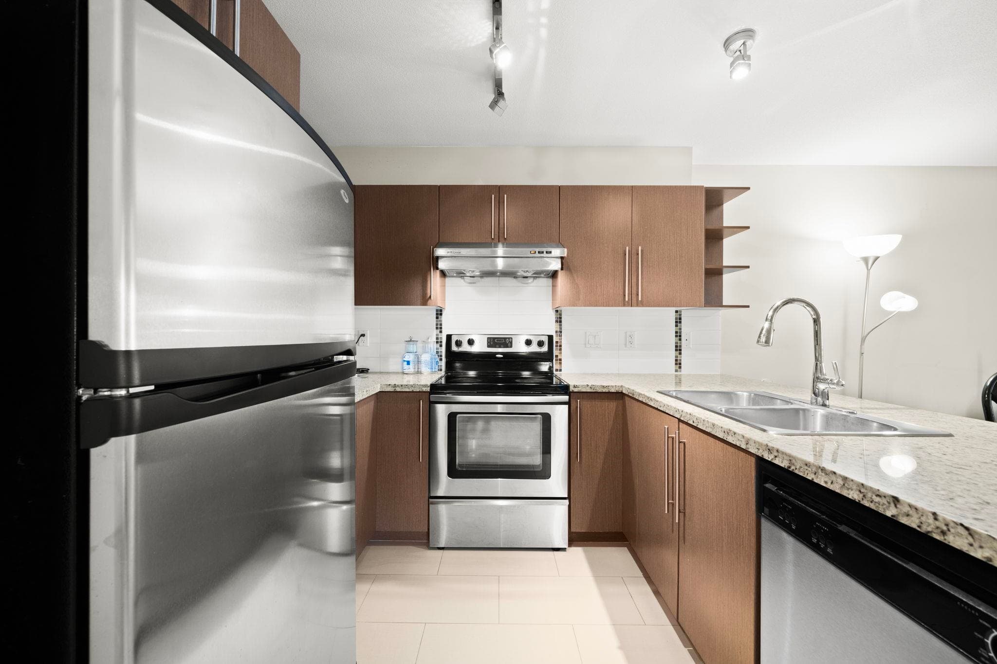 322 - 2088 Beta Avenue, Burnaby, V5C 0C8 — photo 4