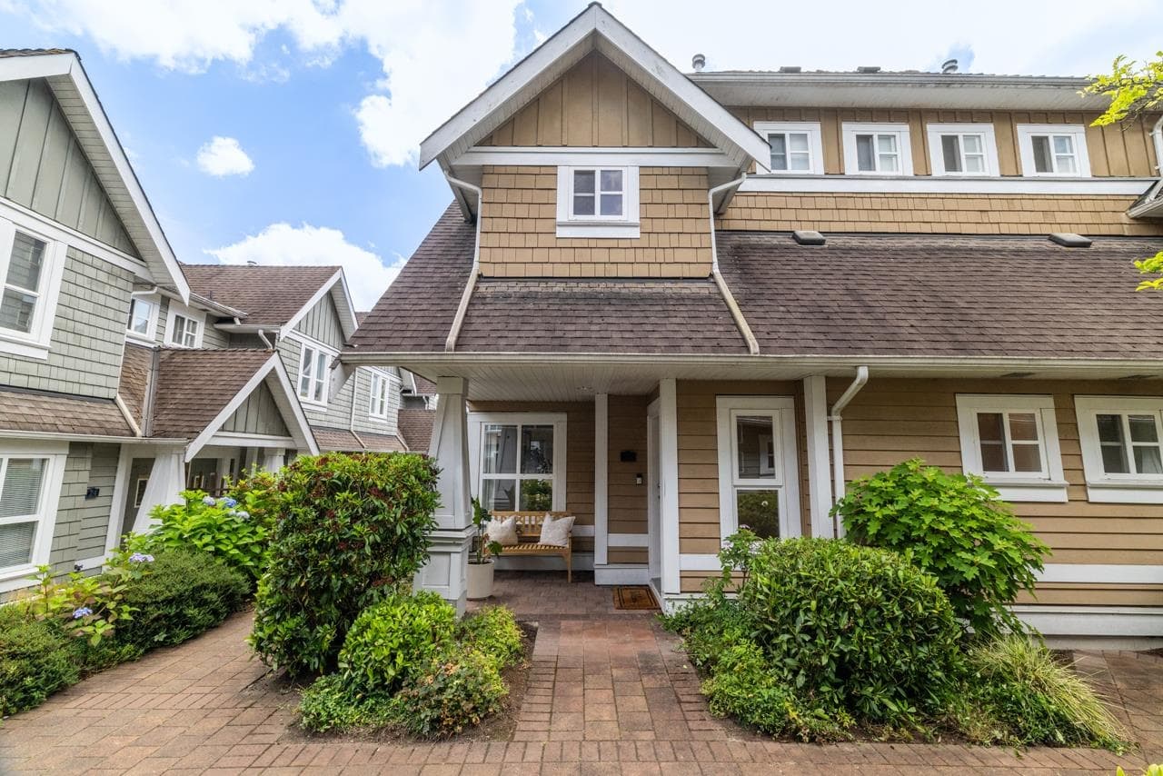 25 - 2688 Mountain Highway, North Vancouver, V7J 2N5 — photo 1