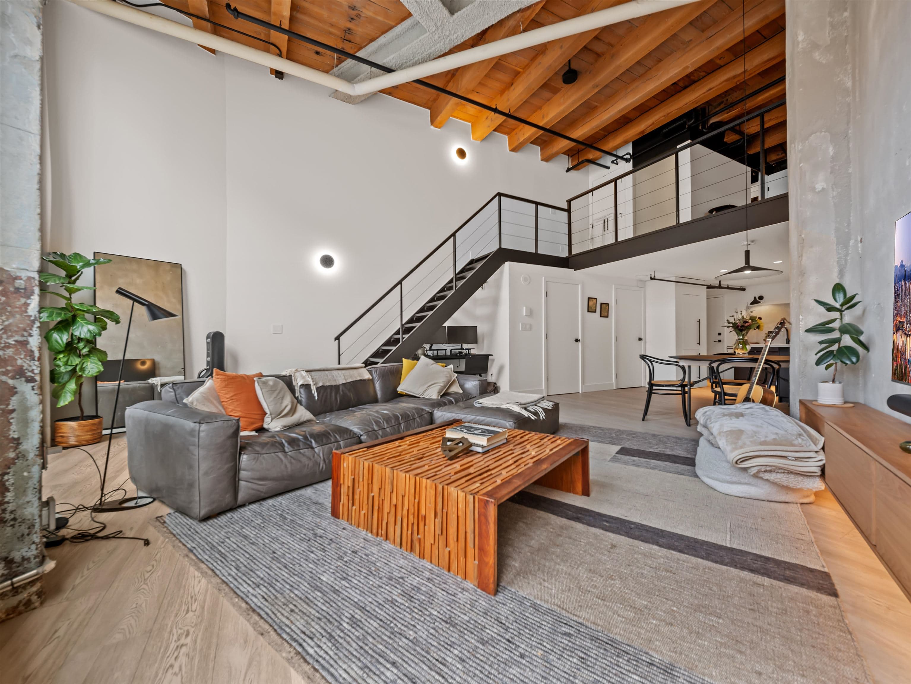47 E Cordova Street, Vancouver, V6A 1K3 — photo 1