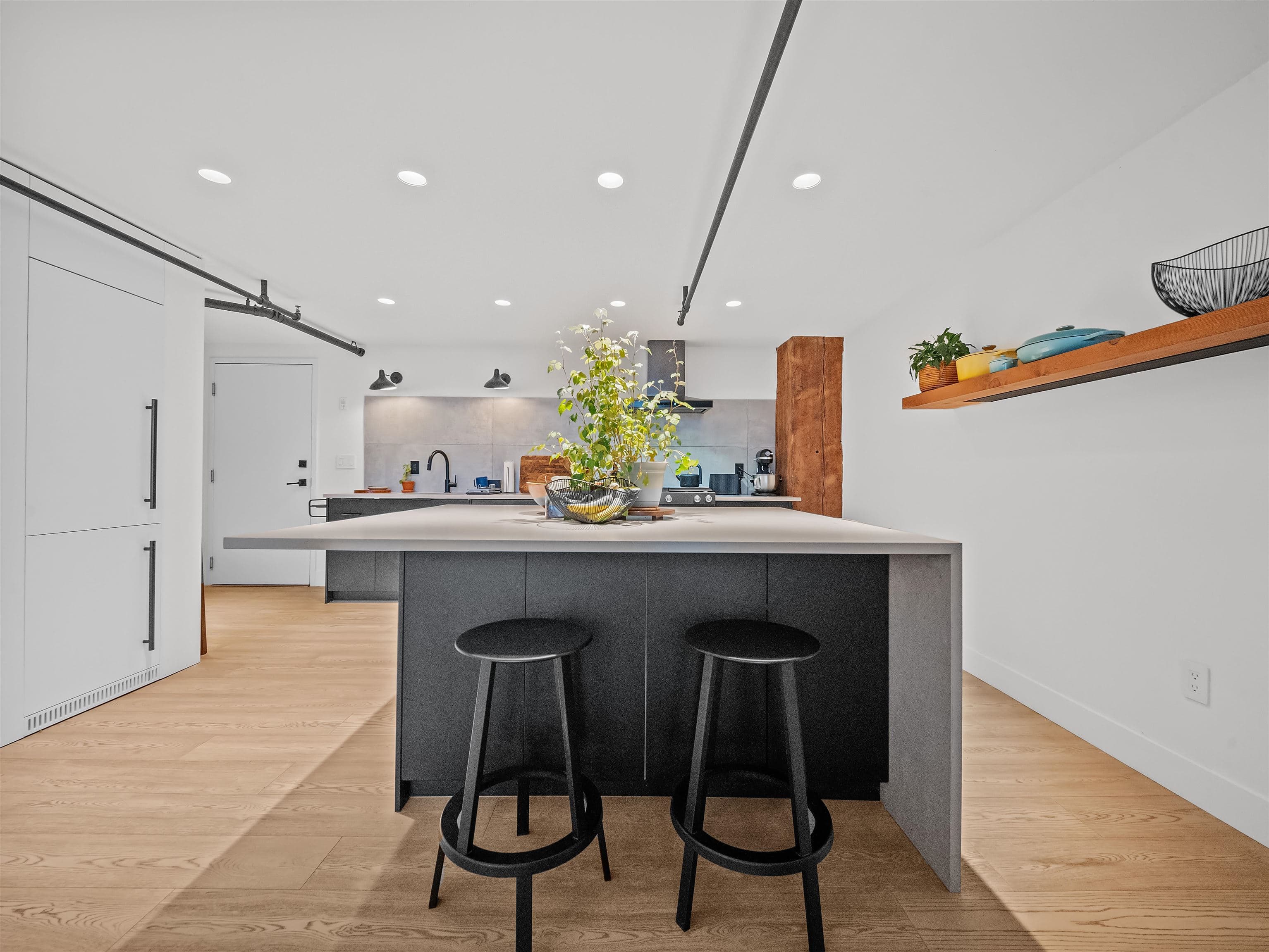 47 E Cordova Street, Vancouver, V6A 1K3 — photo 4