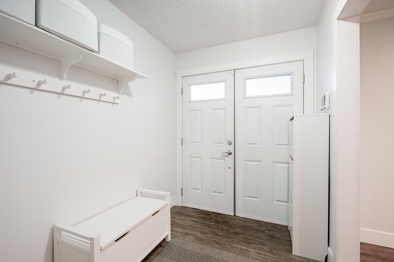 1668 Connaught Drive, Port Coquitlam, V3C 4G8 — photo 4