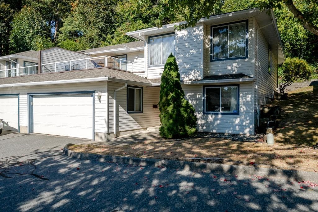 4 - 3051 Crossley Drive, Abbotsford, V2T 5R4 — photo 2