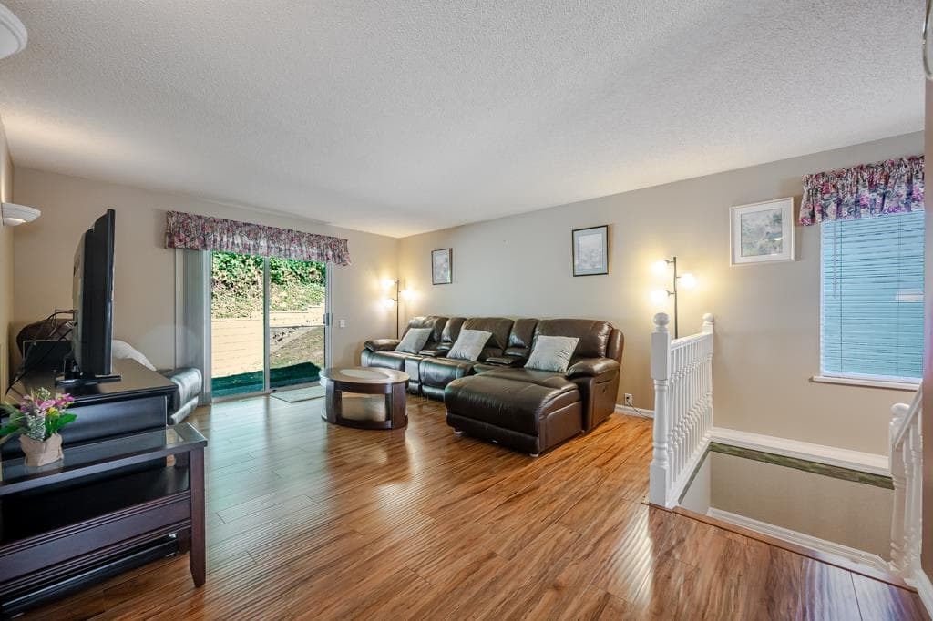 4 - 3051 Crossley Drive, Abbotsford, V2T 5R4 — photo 3