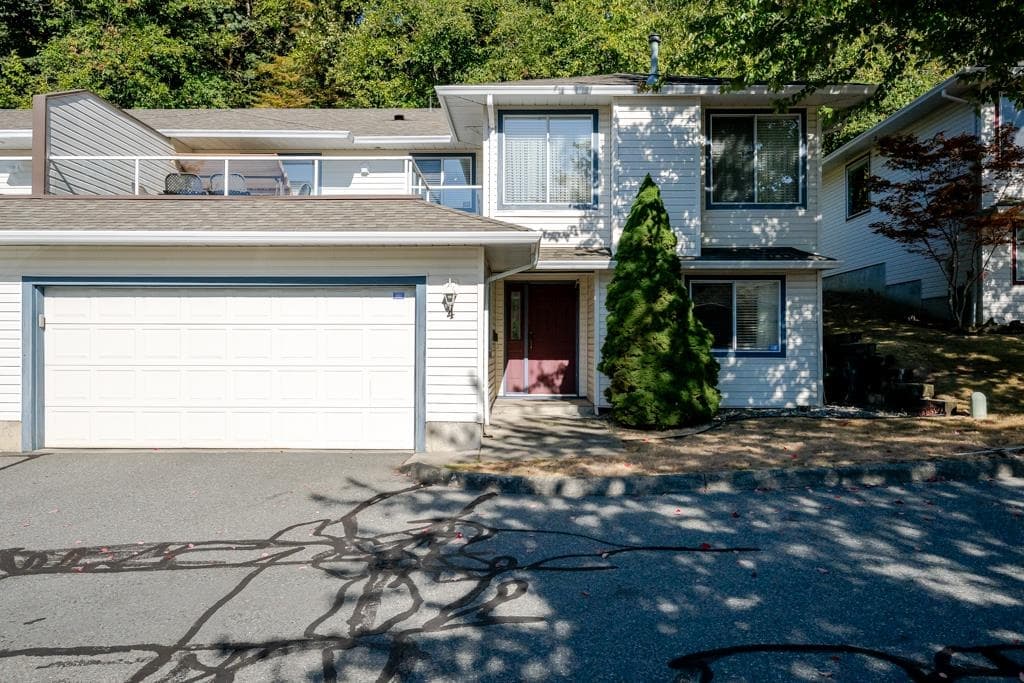 4 - 3051 Crossley Drive, Abbotsford, V2T 5R4 — photo 1