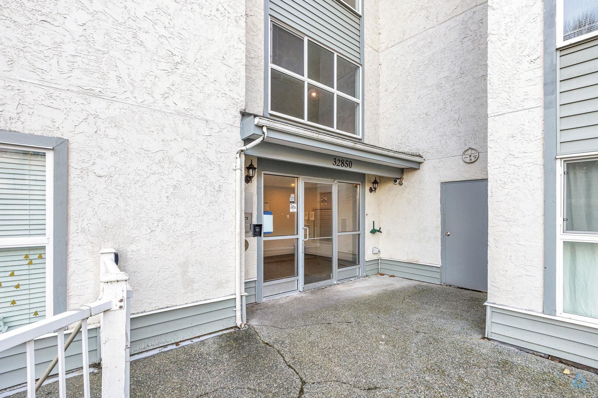 229 - 32850 George Ferguson Way, Abbotsford, V2S 7K1 — photo 1