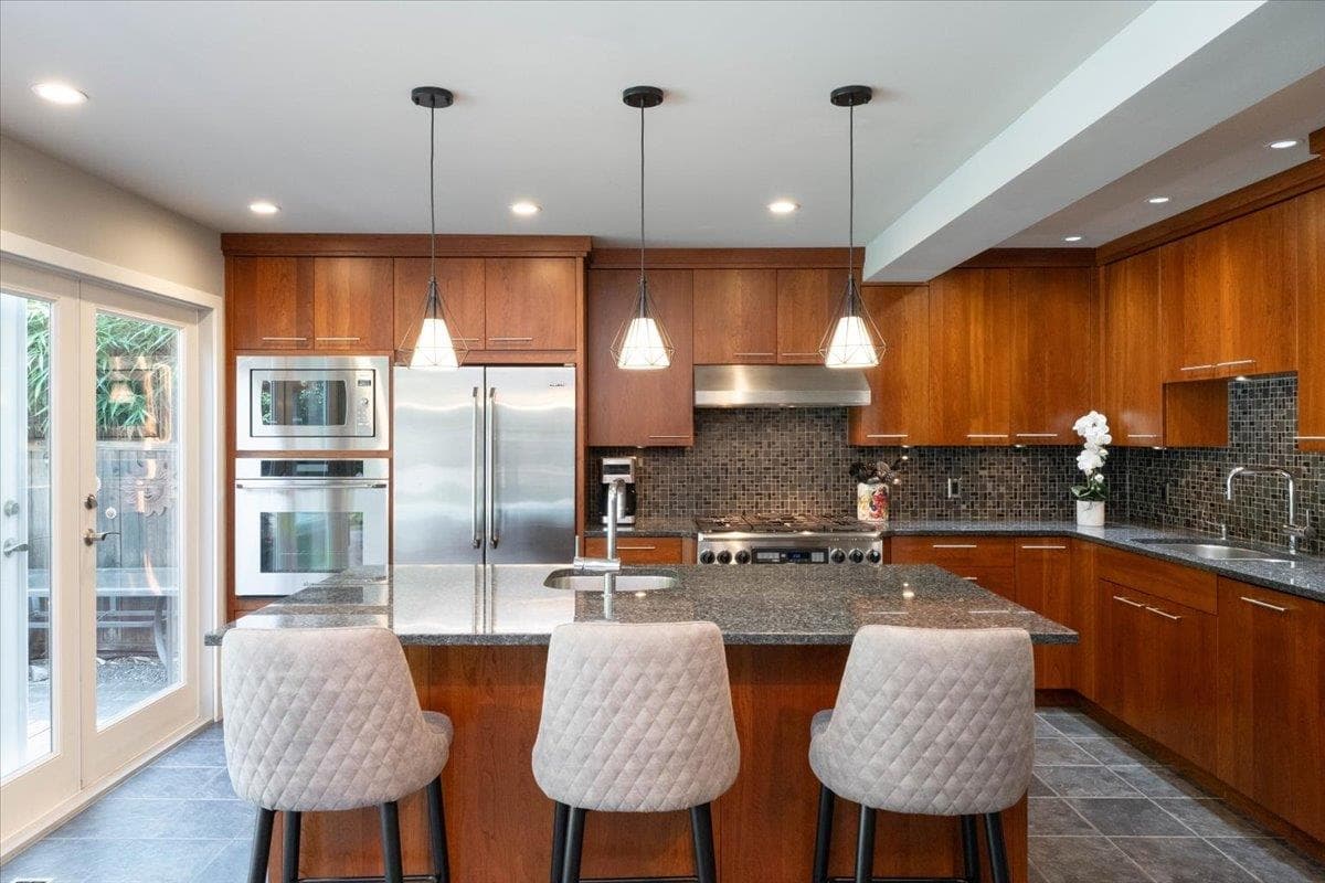 2864 Bushnell Place, North Vancouver, V7J 2Y8 — photo 5