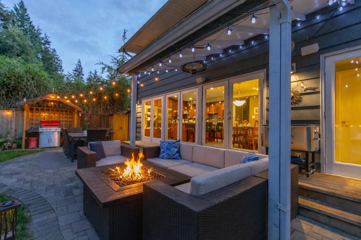 2864 Bushnell Place, North Vancouver, V7J 2Y8 — photo 4