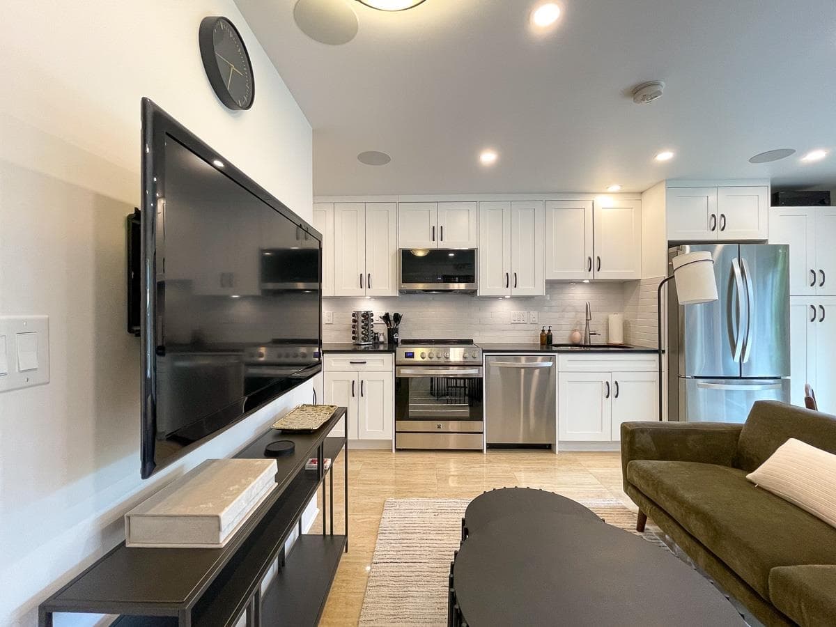 Basement Suite - 7986 Rosewood Street, Burnaby