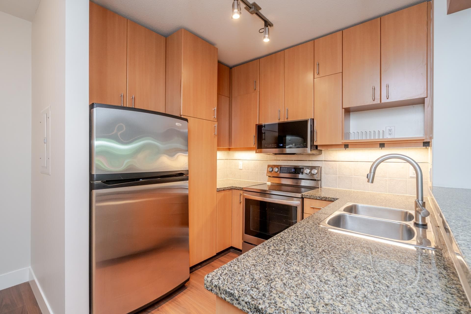 204 - 580 Raven Woods Drive, North Vancouver, V7G 2T2 — photo 2