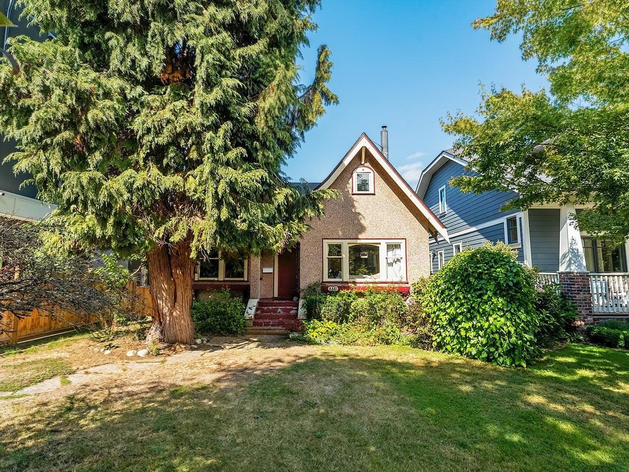 2521 Kitchener Street, Vancouver, V5K 3C7 — photo 1