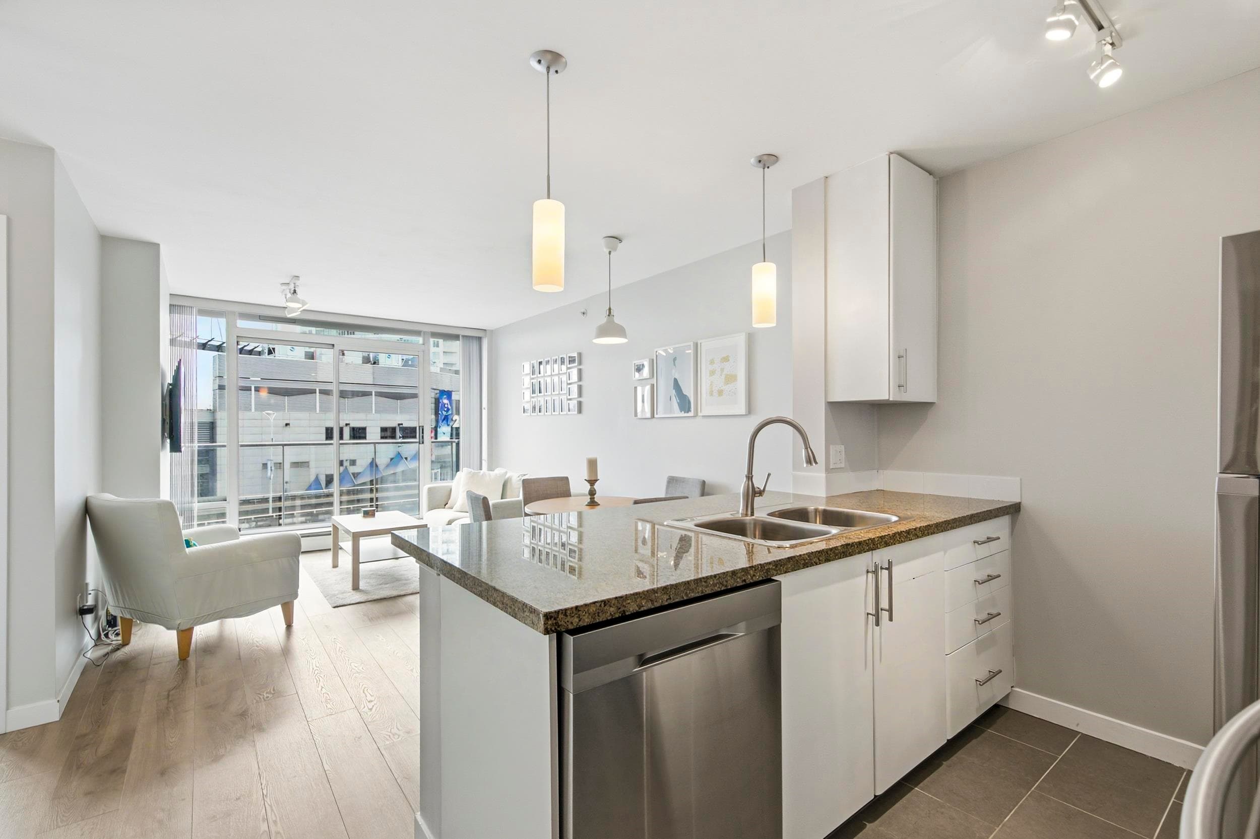 903 - 688 Abbott Street, Vancouver, V6B 0B9 — photo 3