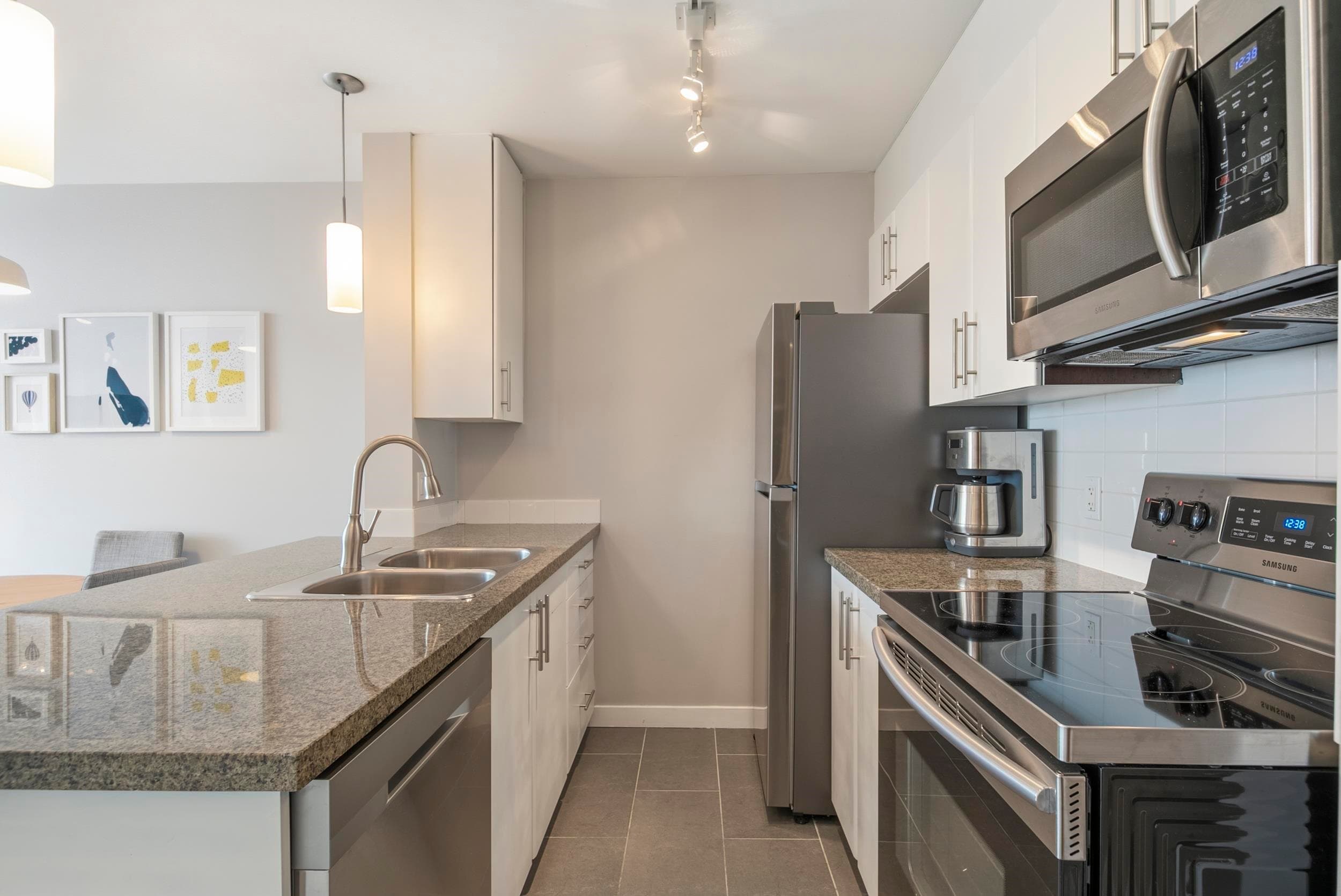 903 - 688 Abbott Street, Vancouver, V6B 0B9 — photo 4