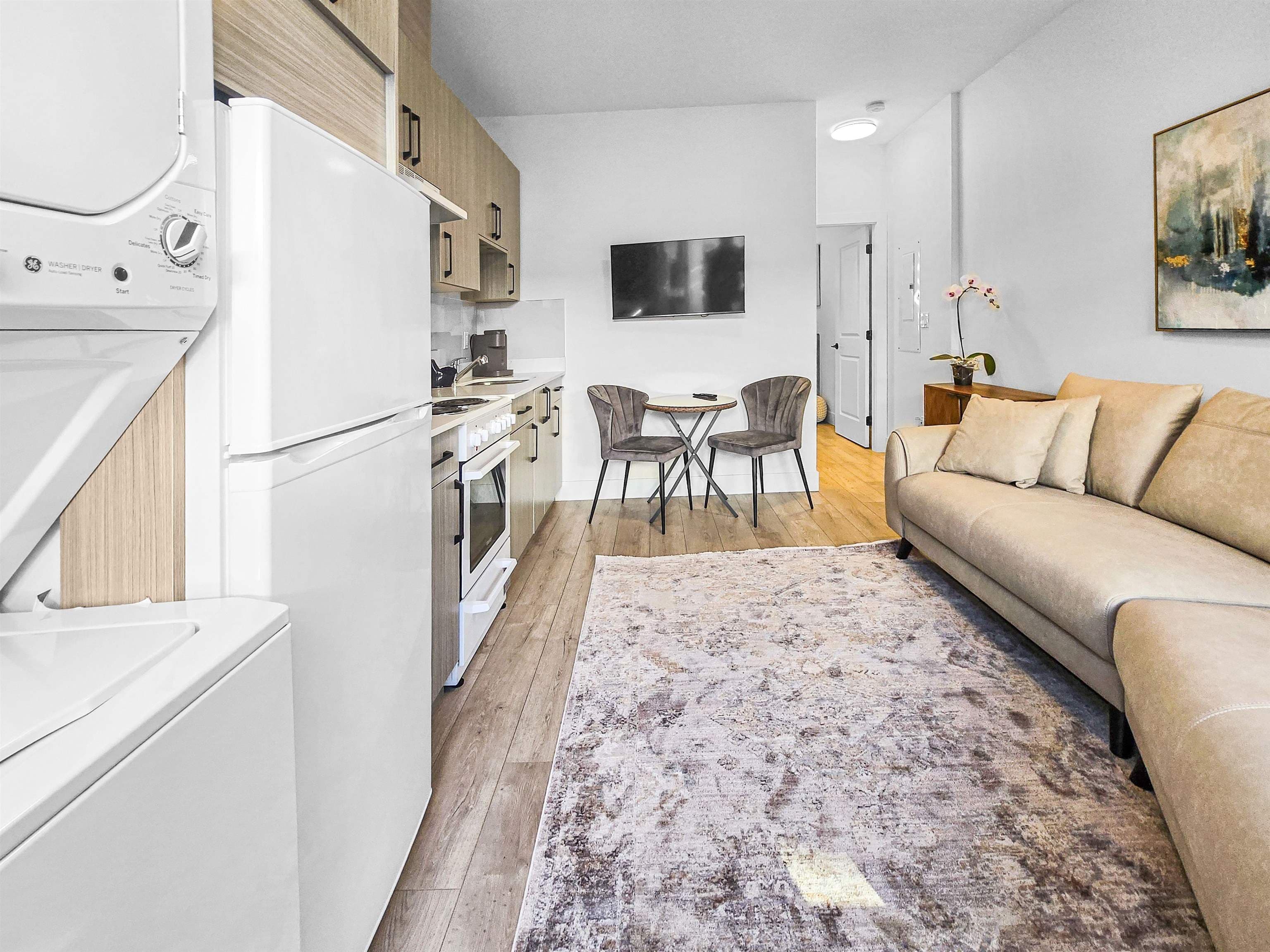 65xx Kitchener Street, Burnaby, V5B 2J7 — photo 5